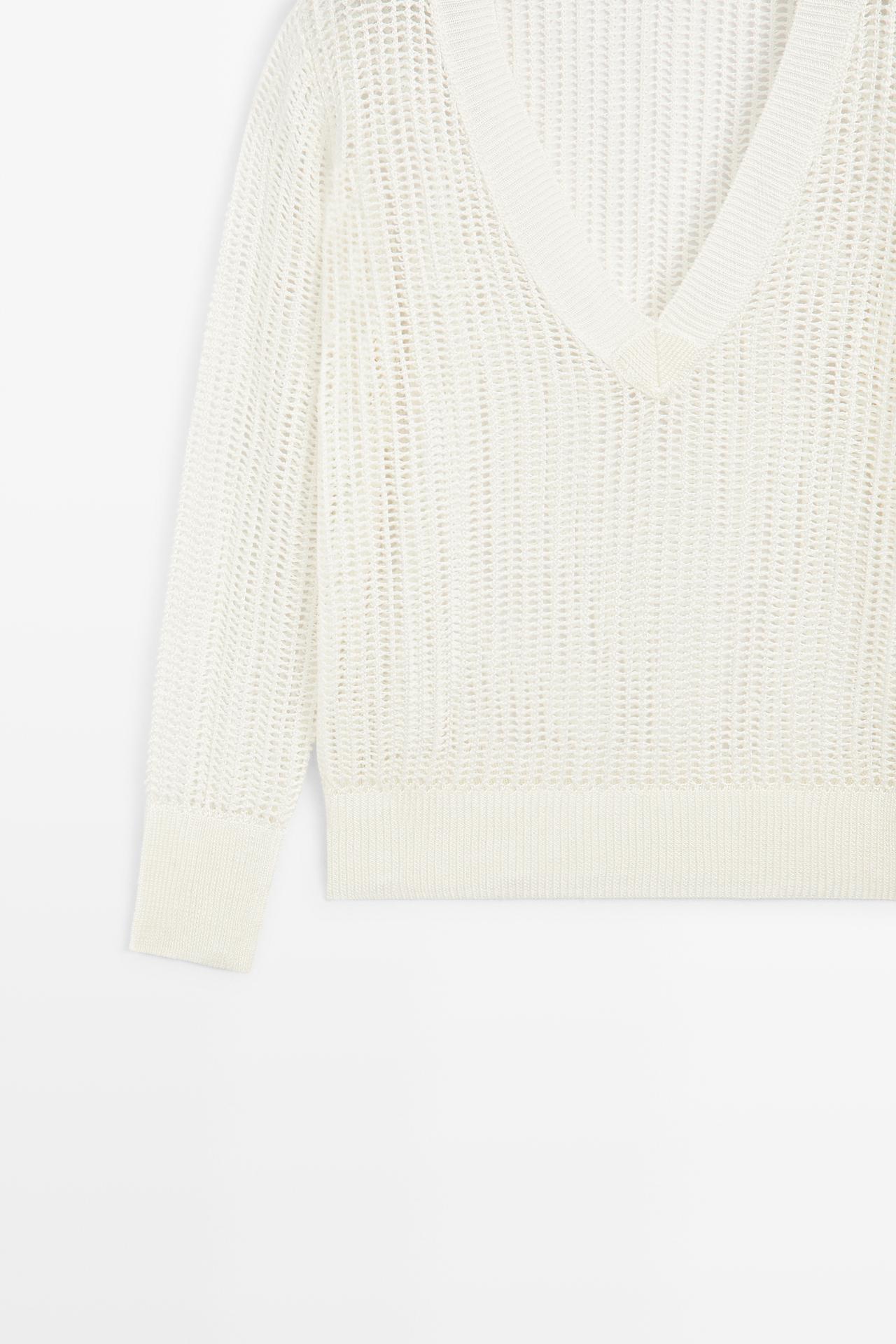 V-neck cutwork sweater - STUDIO — WHITE