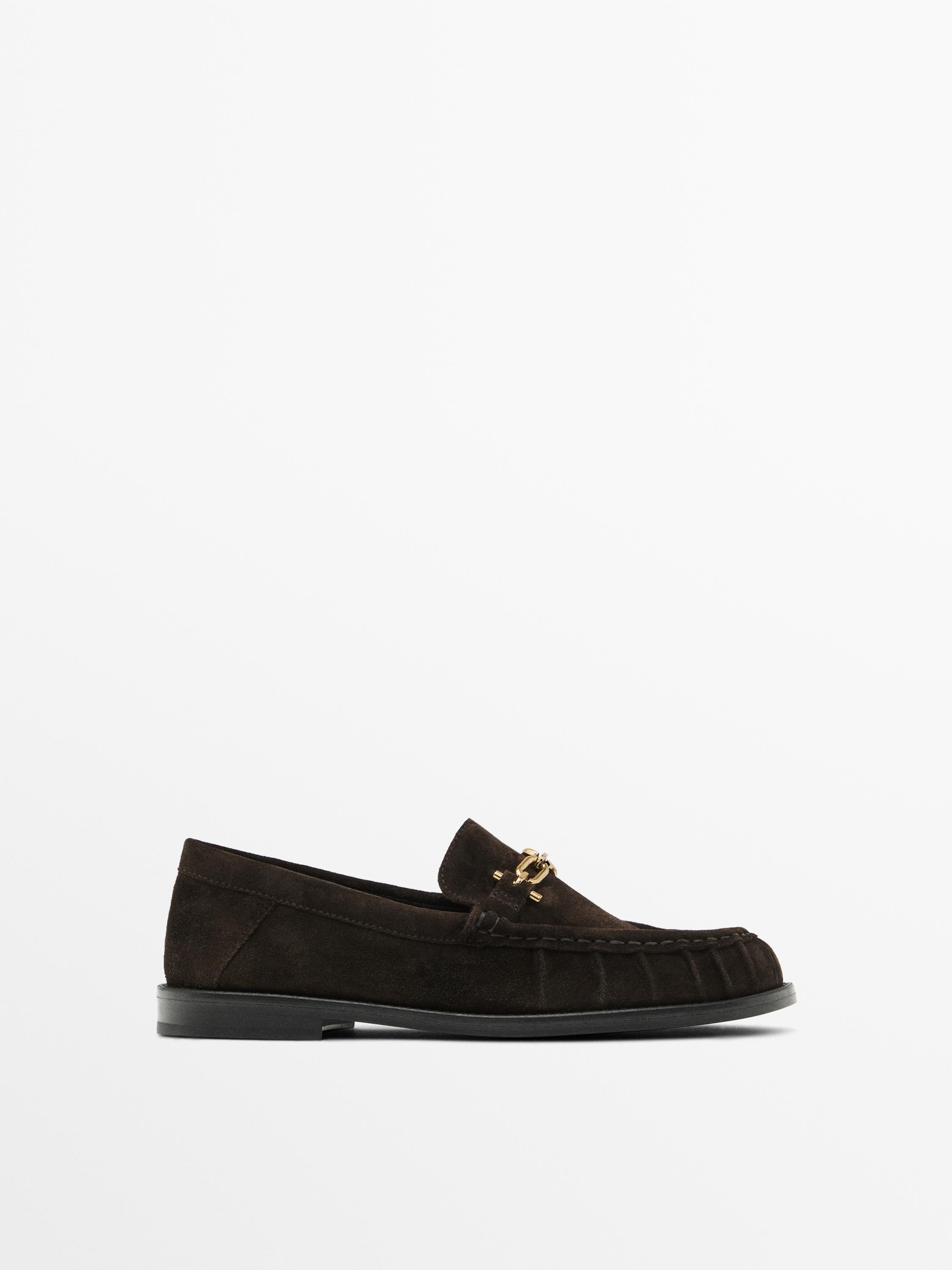 Mocassins croûte de cuir applique métallique