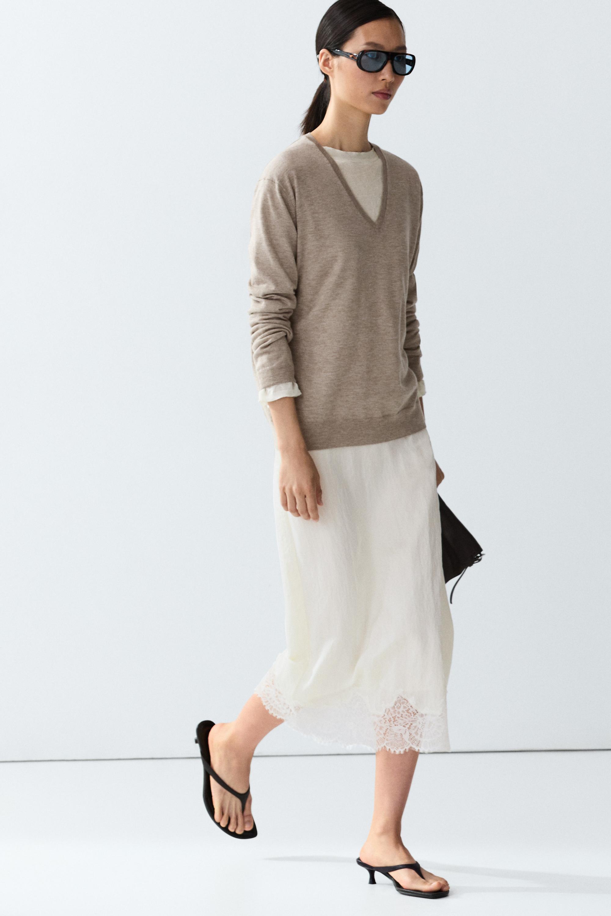 V-neck knit sweater — MINK