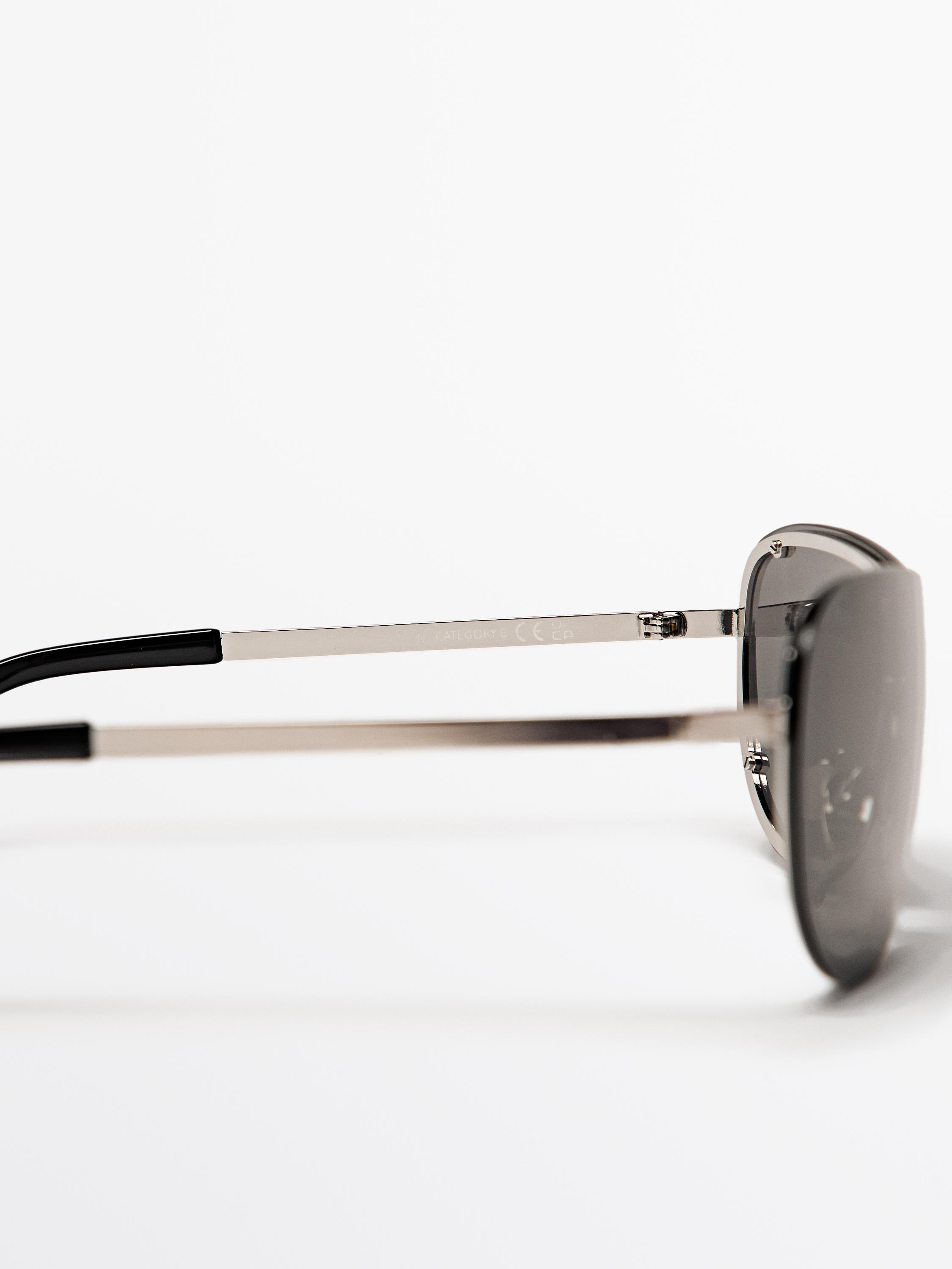 Солнцезащитные очки в оправе