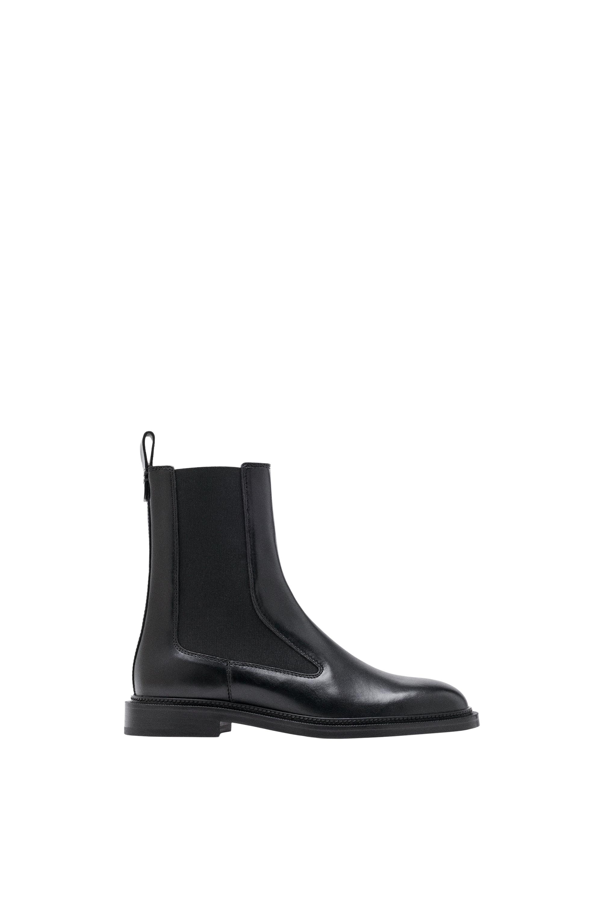 Flat leather Chelsea ankle boots · Black · Flatâ Ankleâ Boot