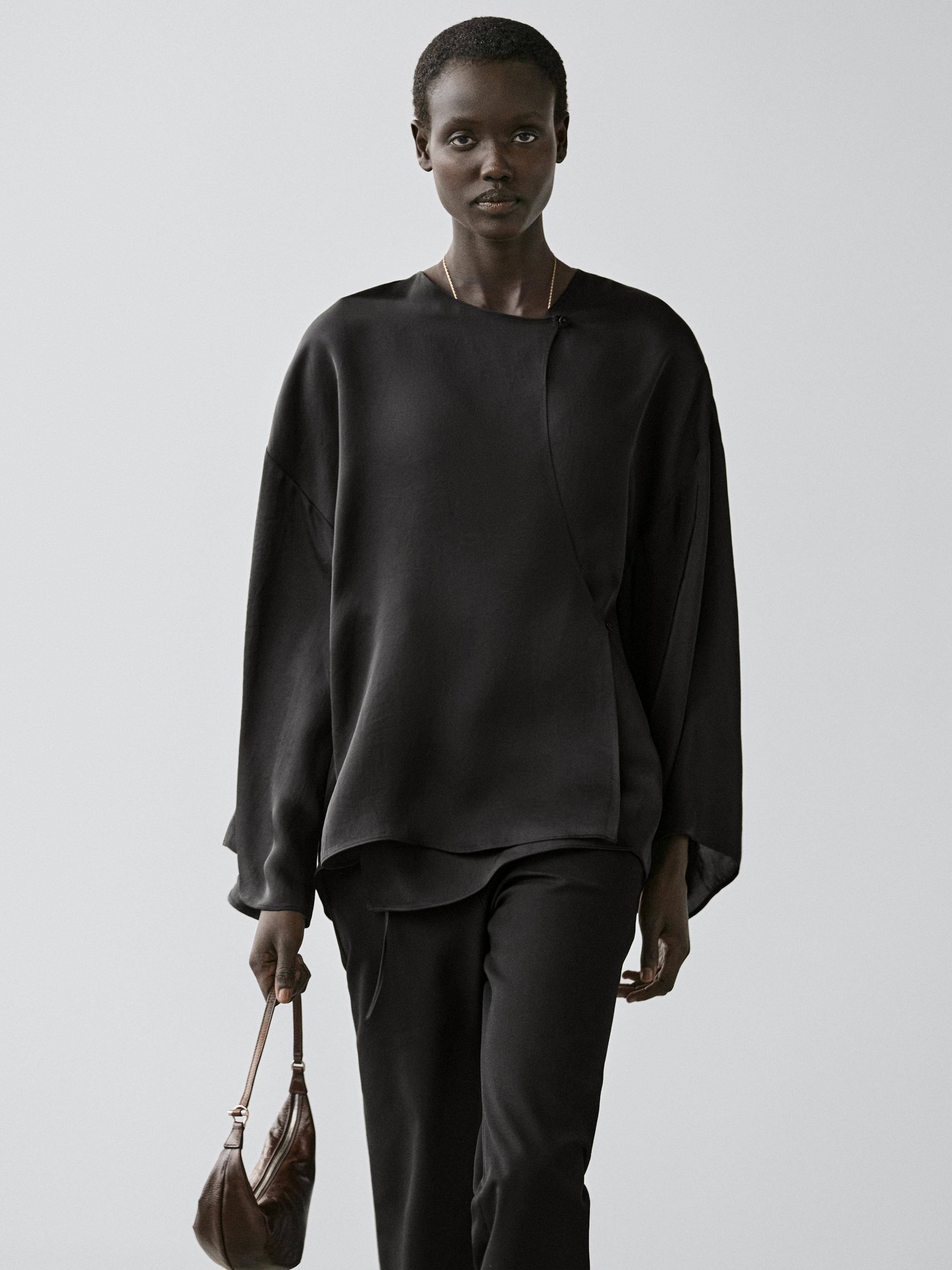 Fließendes Wickelhemd