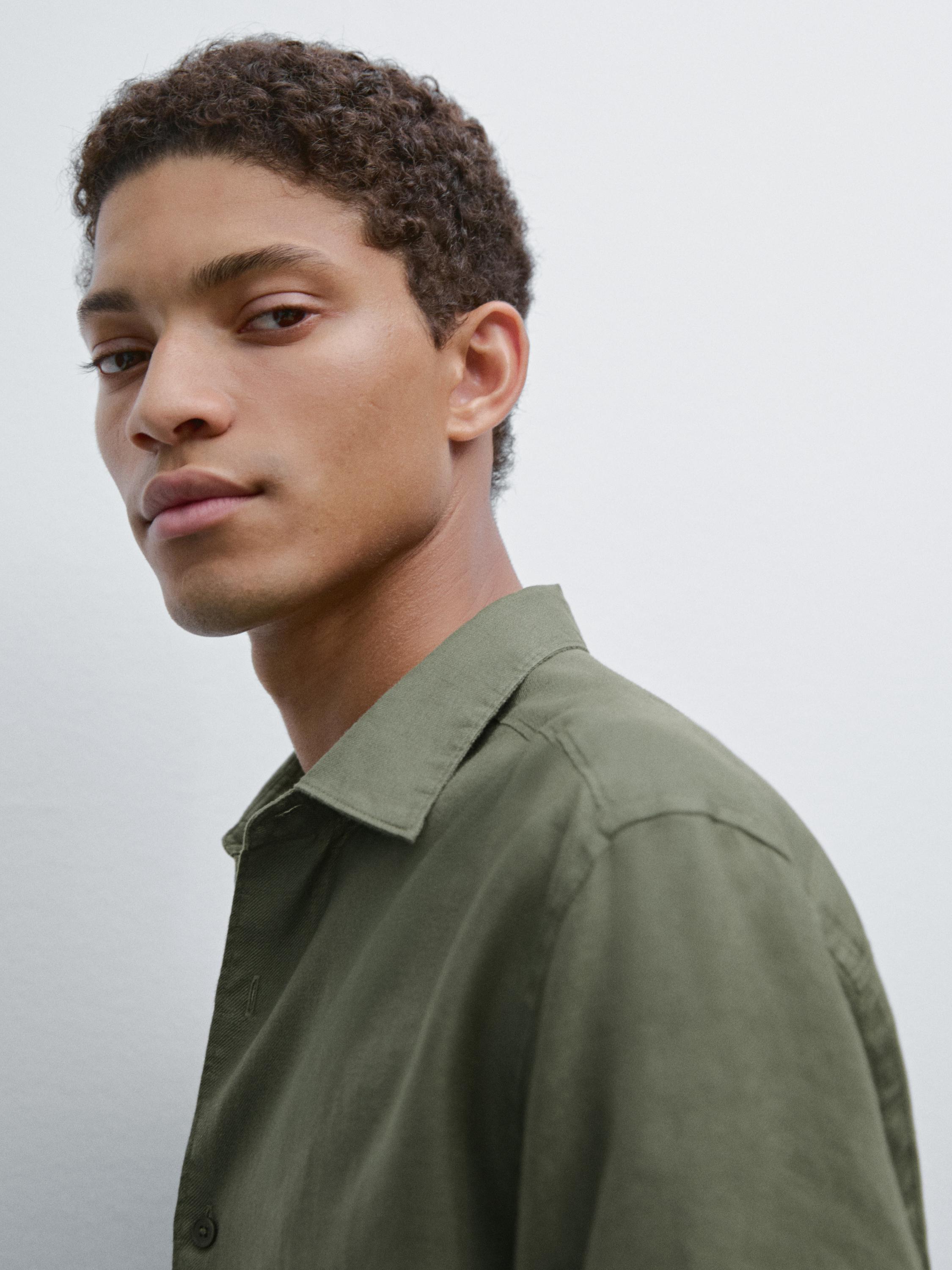 Lightweight regular fit twill shirt · Green, White, Sand