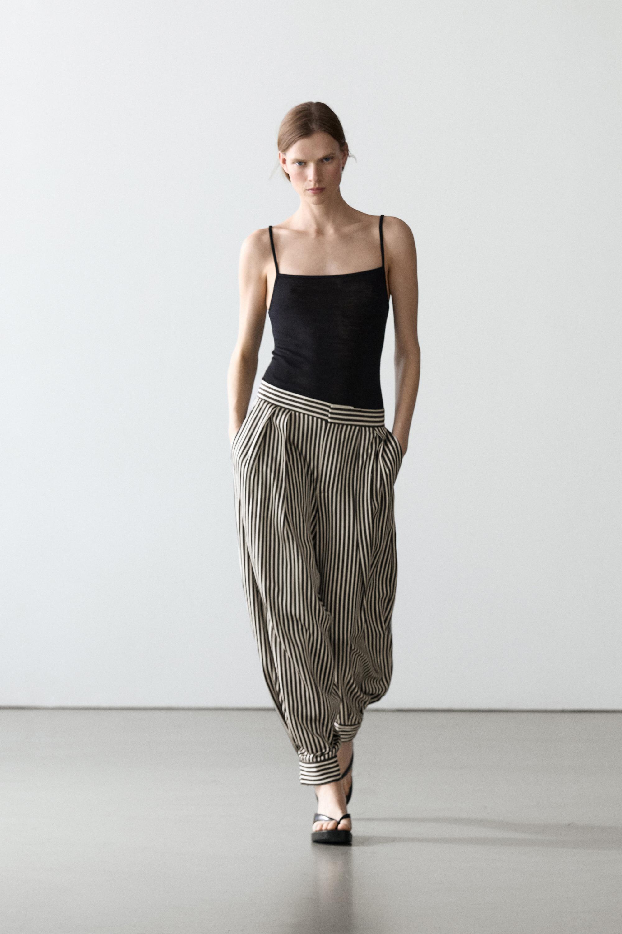 Striped draped pants with darts — BLACK AND WHITE