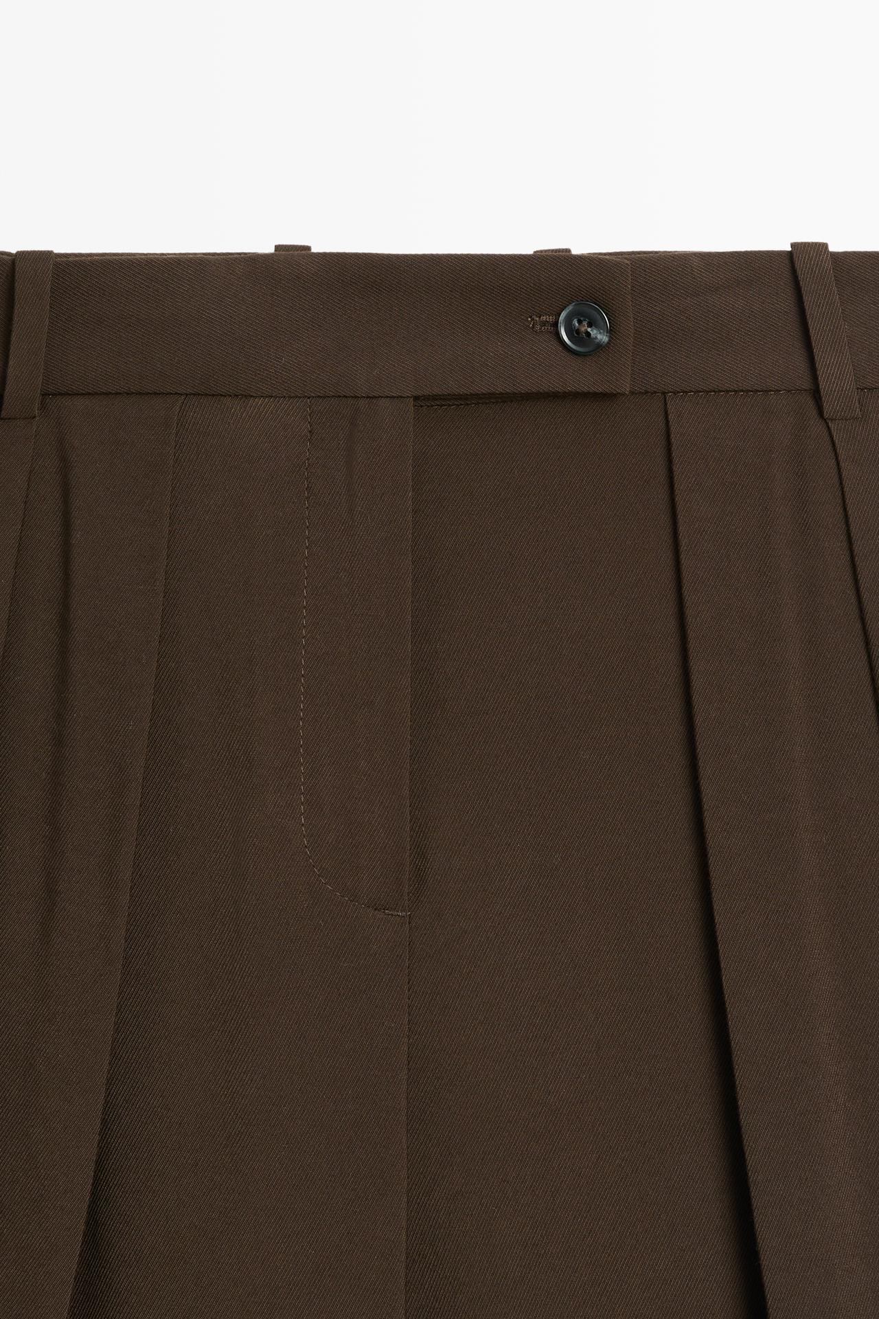 Wide-leg pants with pleats — Chocolate