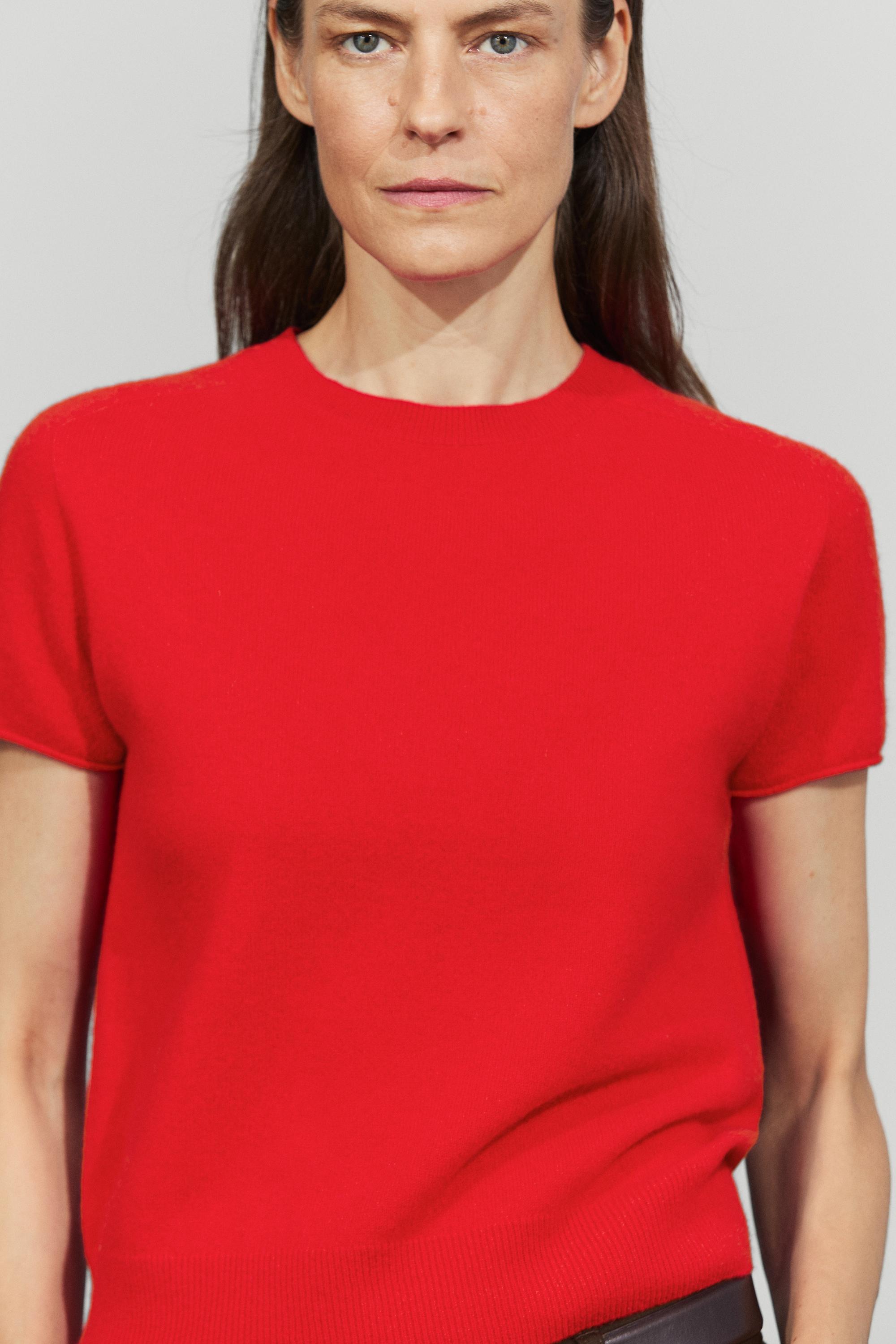 100% cashmere short sleeve knit sweater
