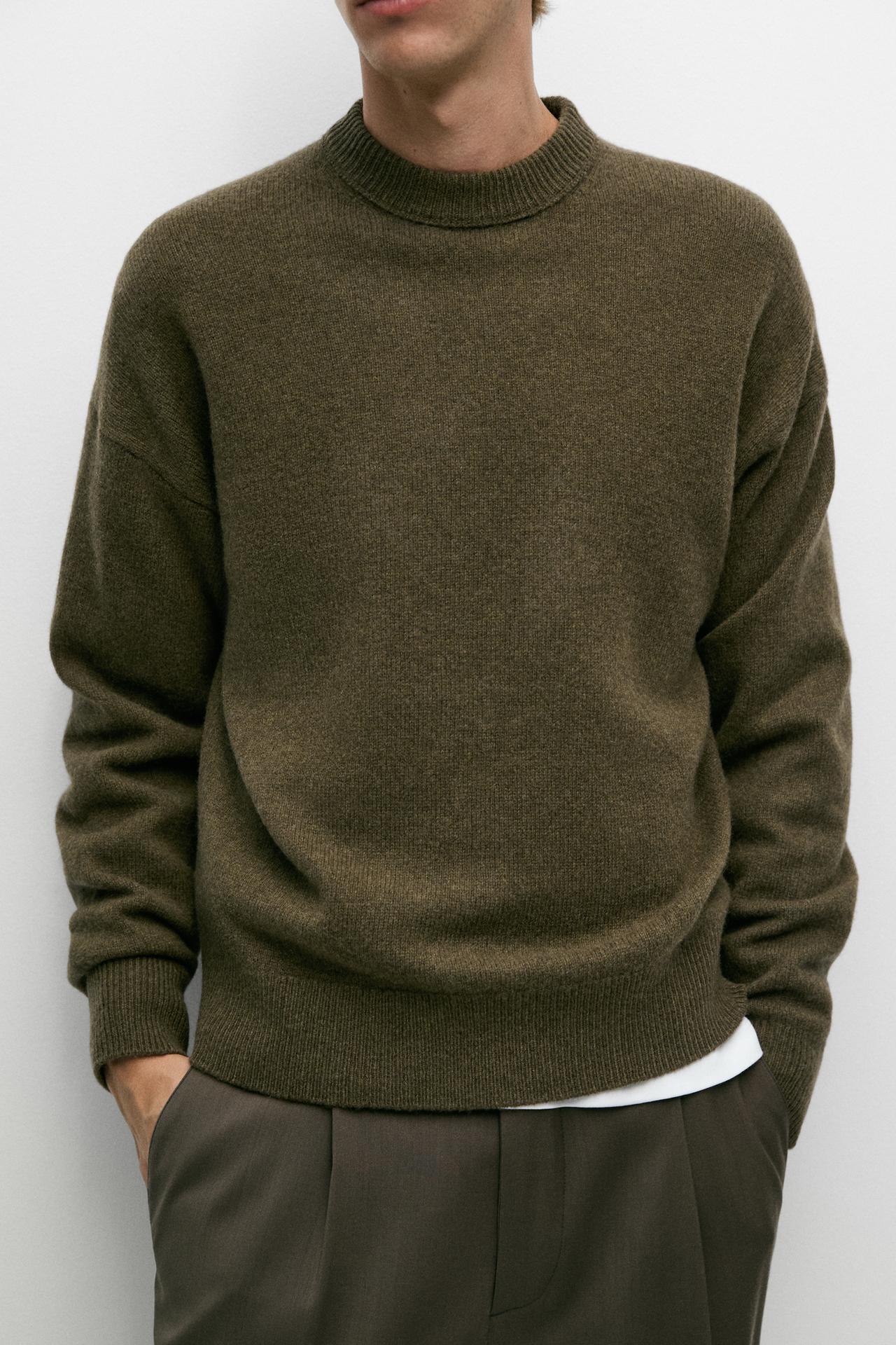100% wool knit round-neck sweater — DARK OLIVE GREEN