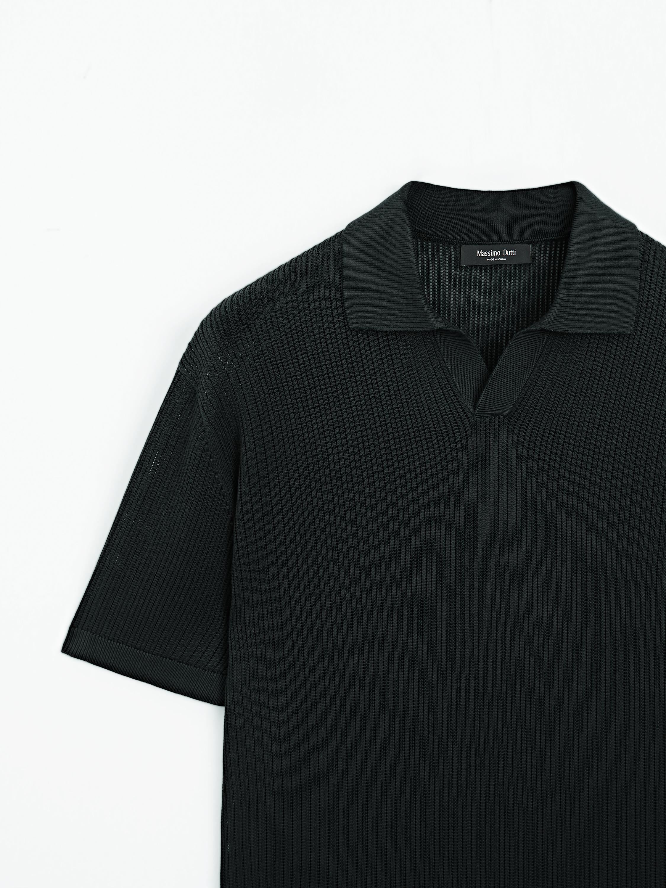 Cutwork V-neck polo shirt