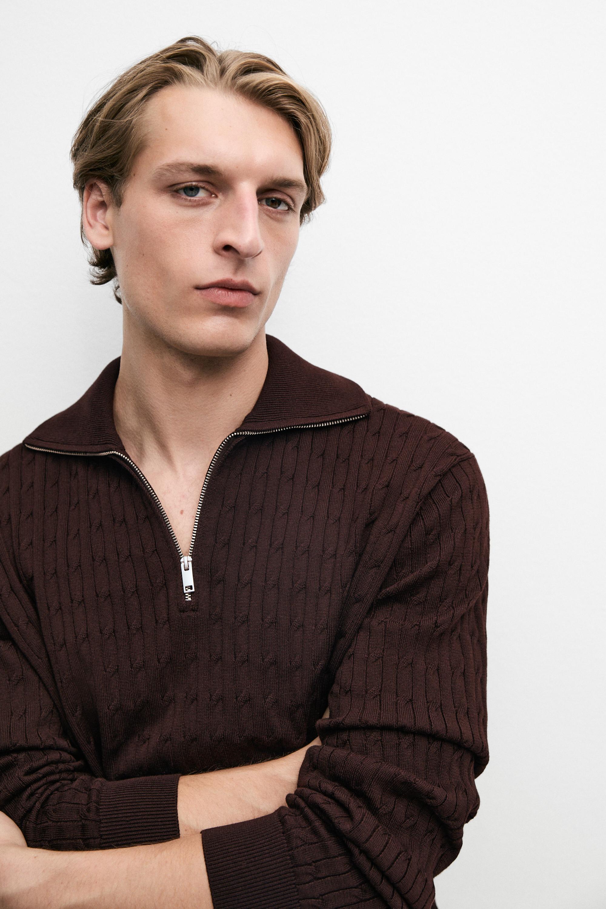 Mock neck knit zip sweater — BURGUNDY