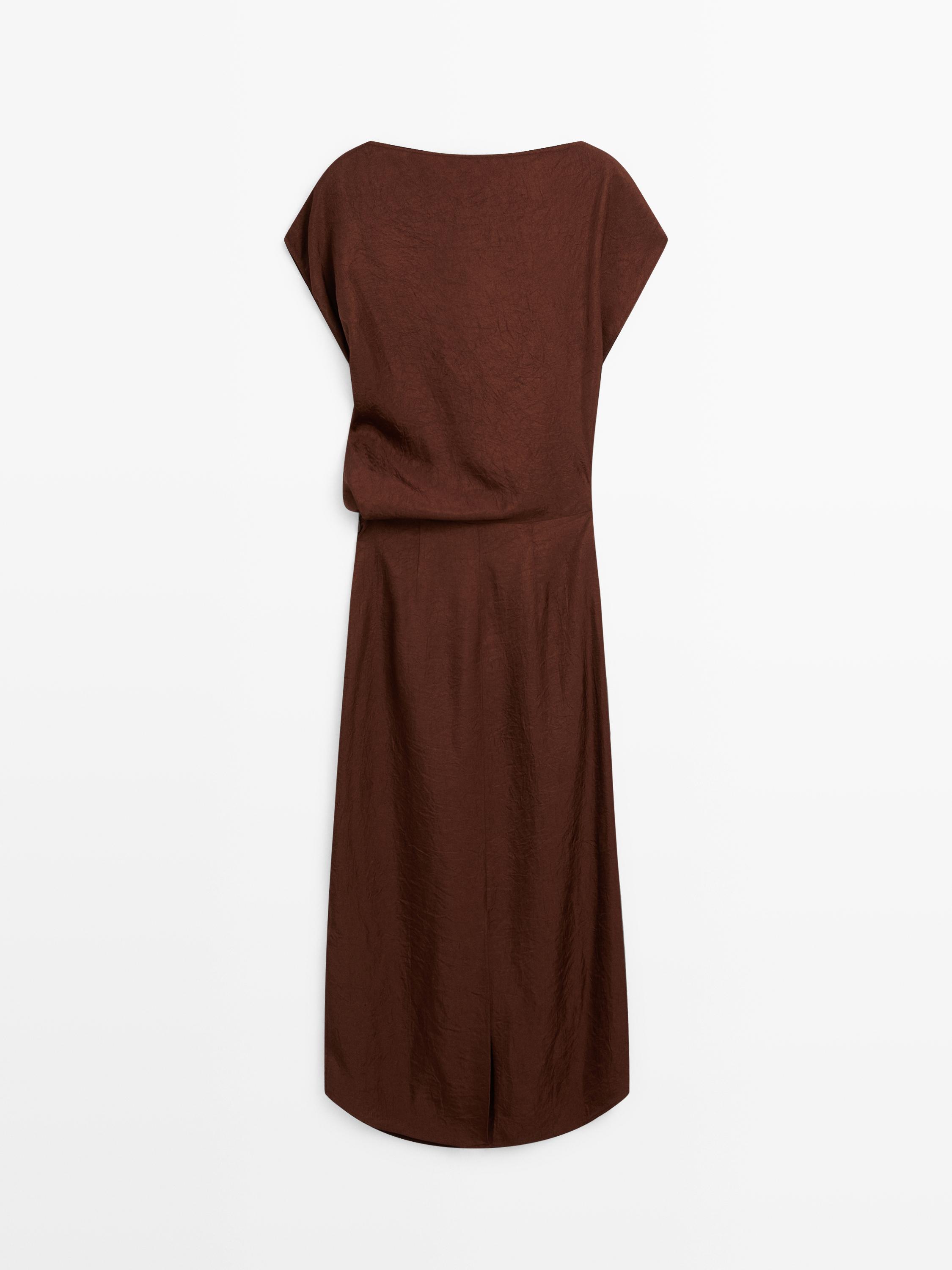 Robe longue taille froncée