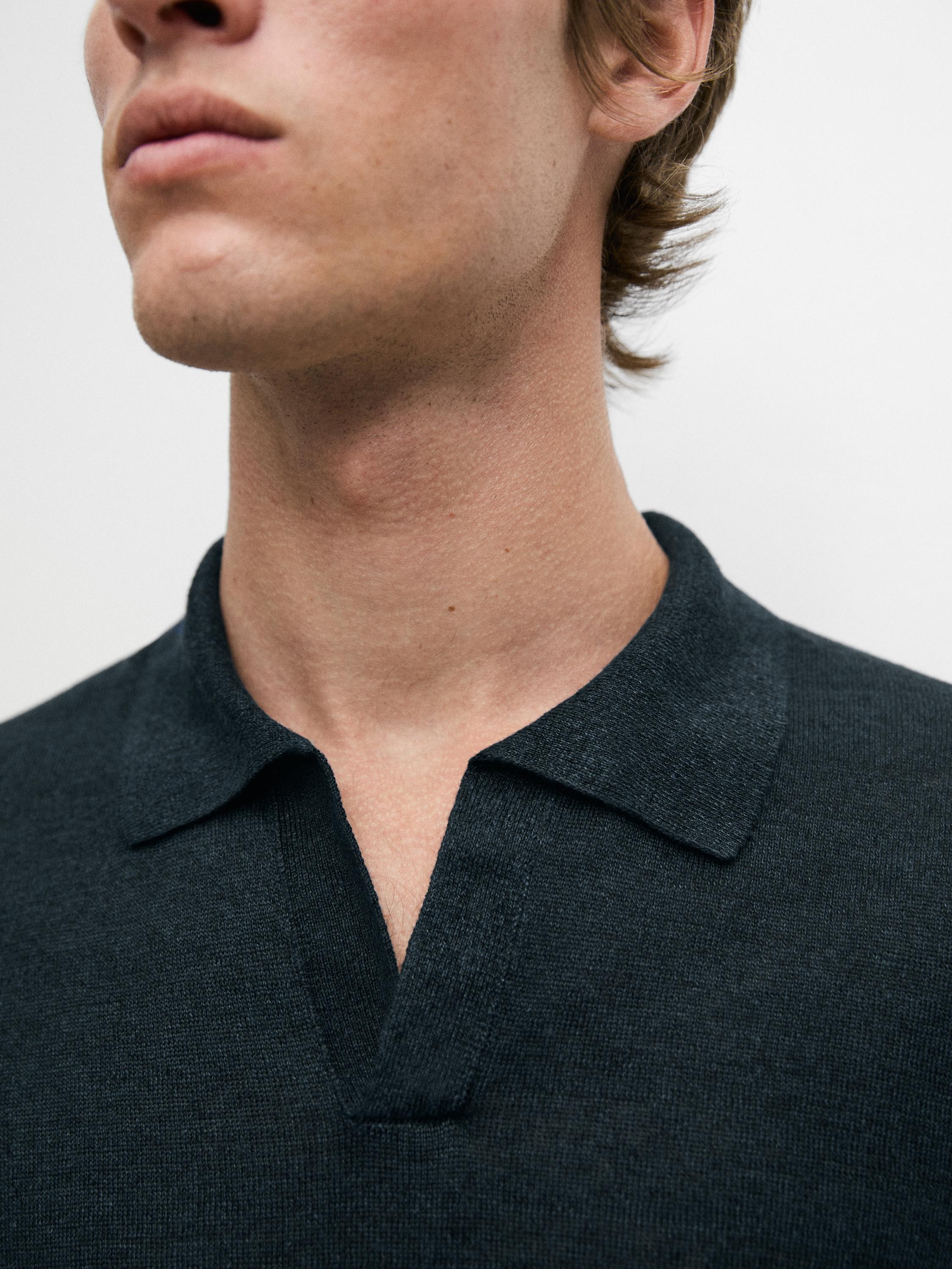 Linen V-neck polo sweater — NAVY BLUE