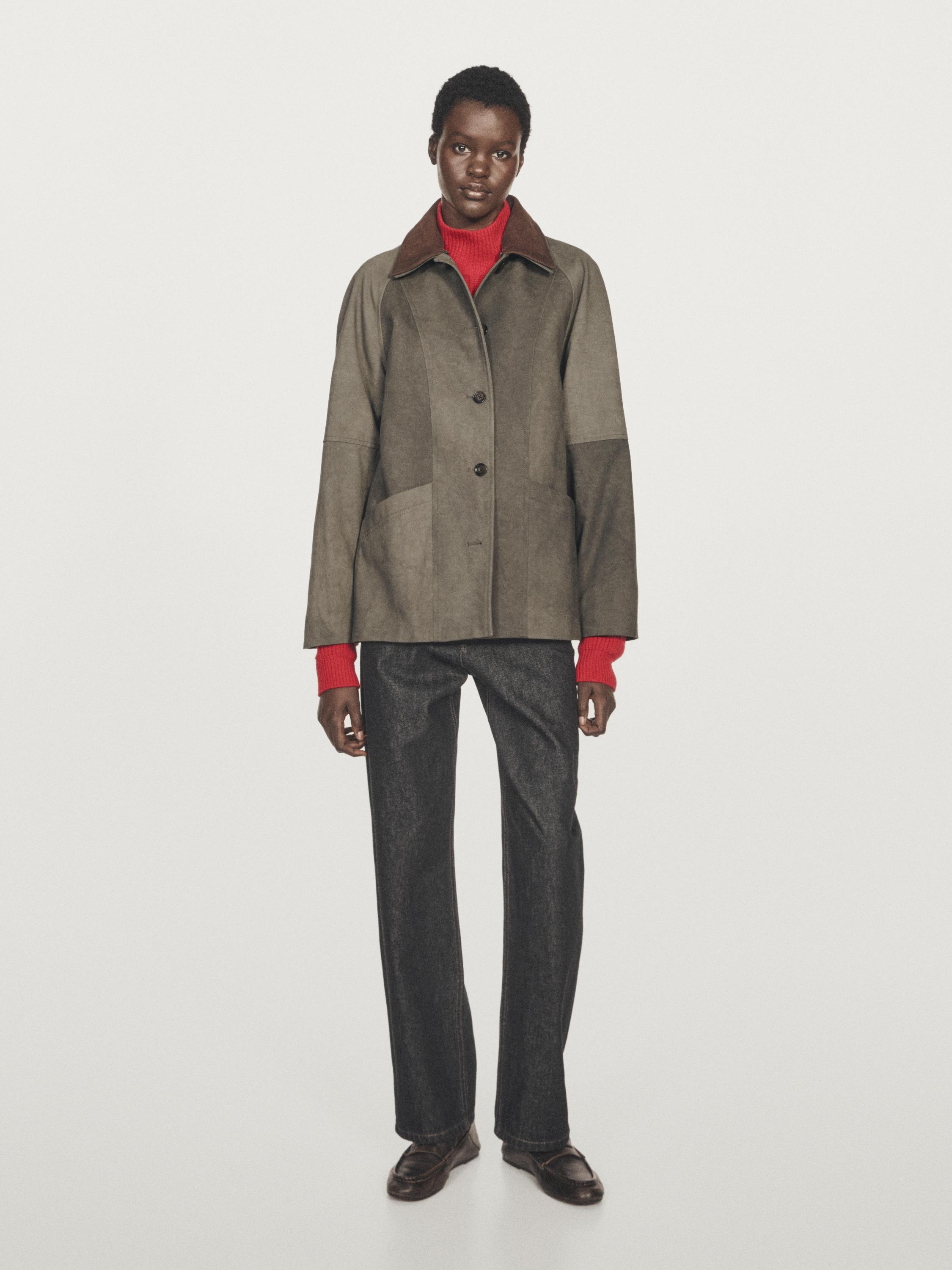 Water-repellent jacket with layered collar