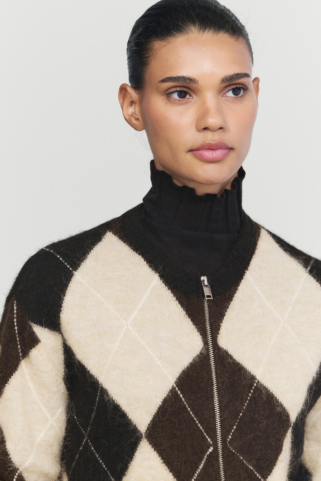 Wool-blend zip-up cardigan with diamond pattern — DARK GREY