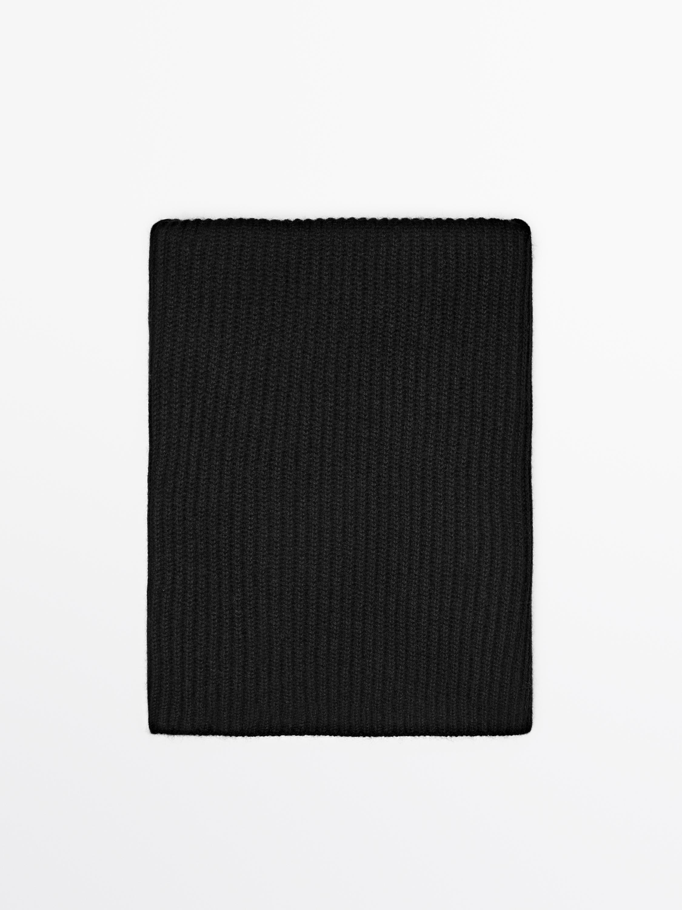 100% cashmere ribbed scarf
