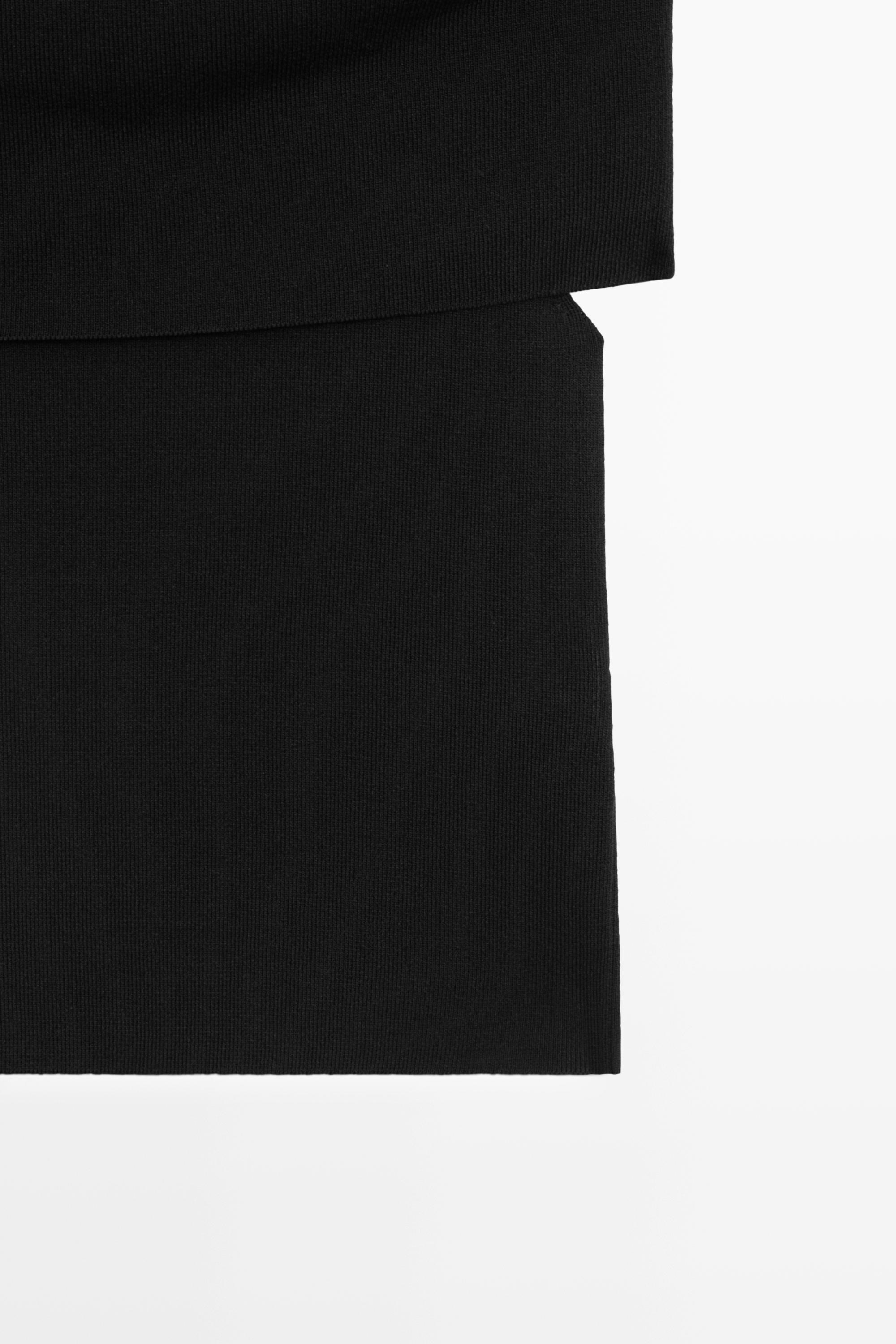 Off-the-shoulder top — BLACK