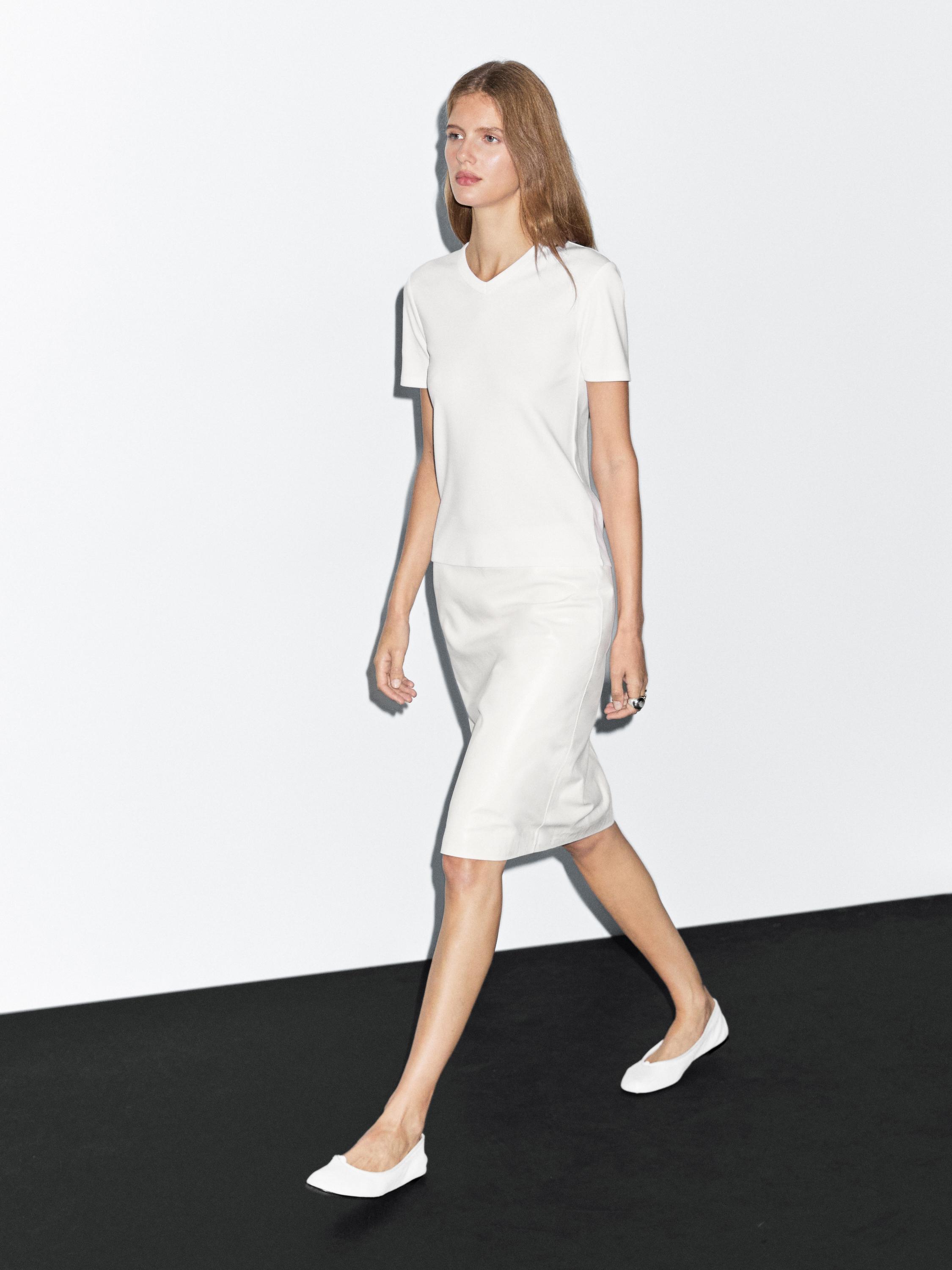 T-shirt 100&nbsp;% coton à col en V