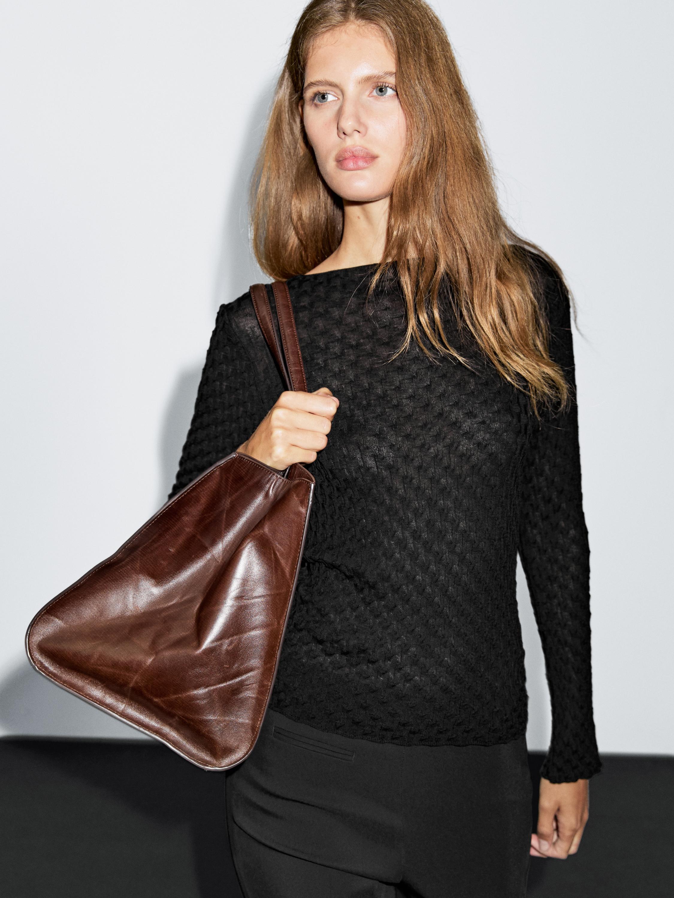 Long sleeve textured 100% cotton top