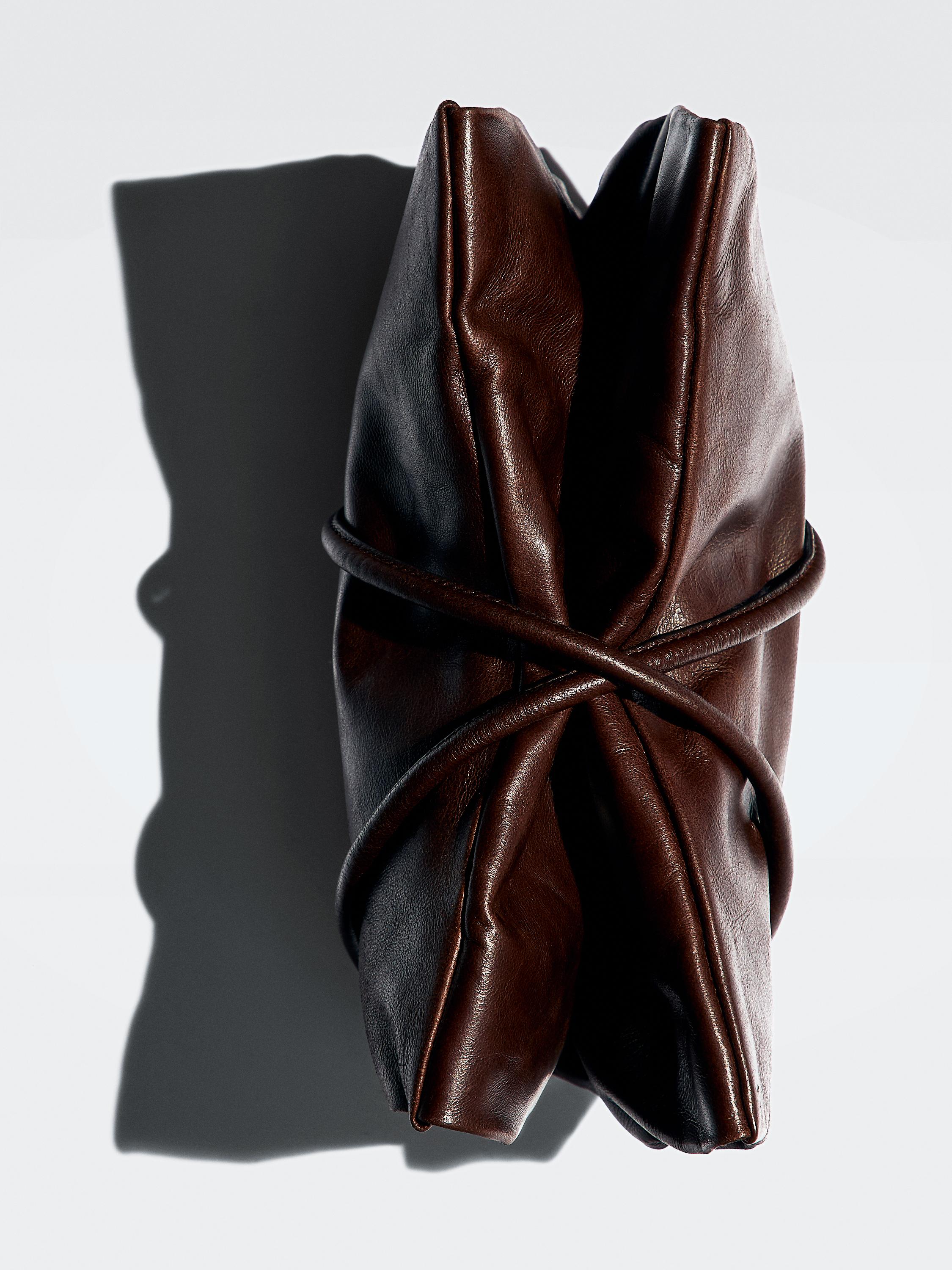 Small nappa leather bag with compartments