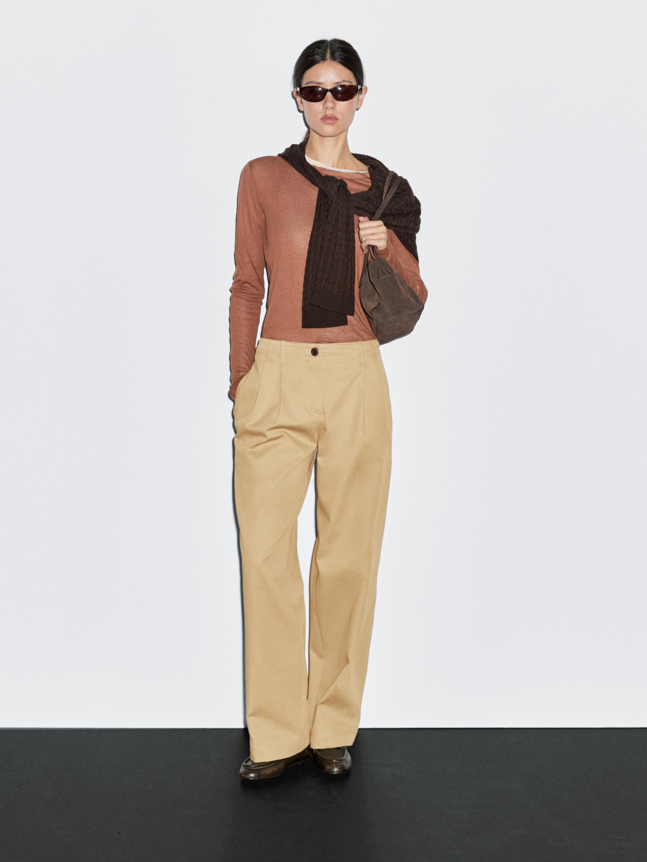 Wide-leg trousers