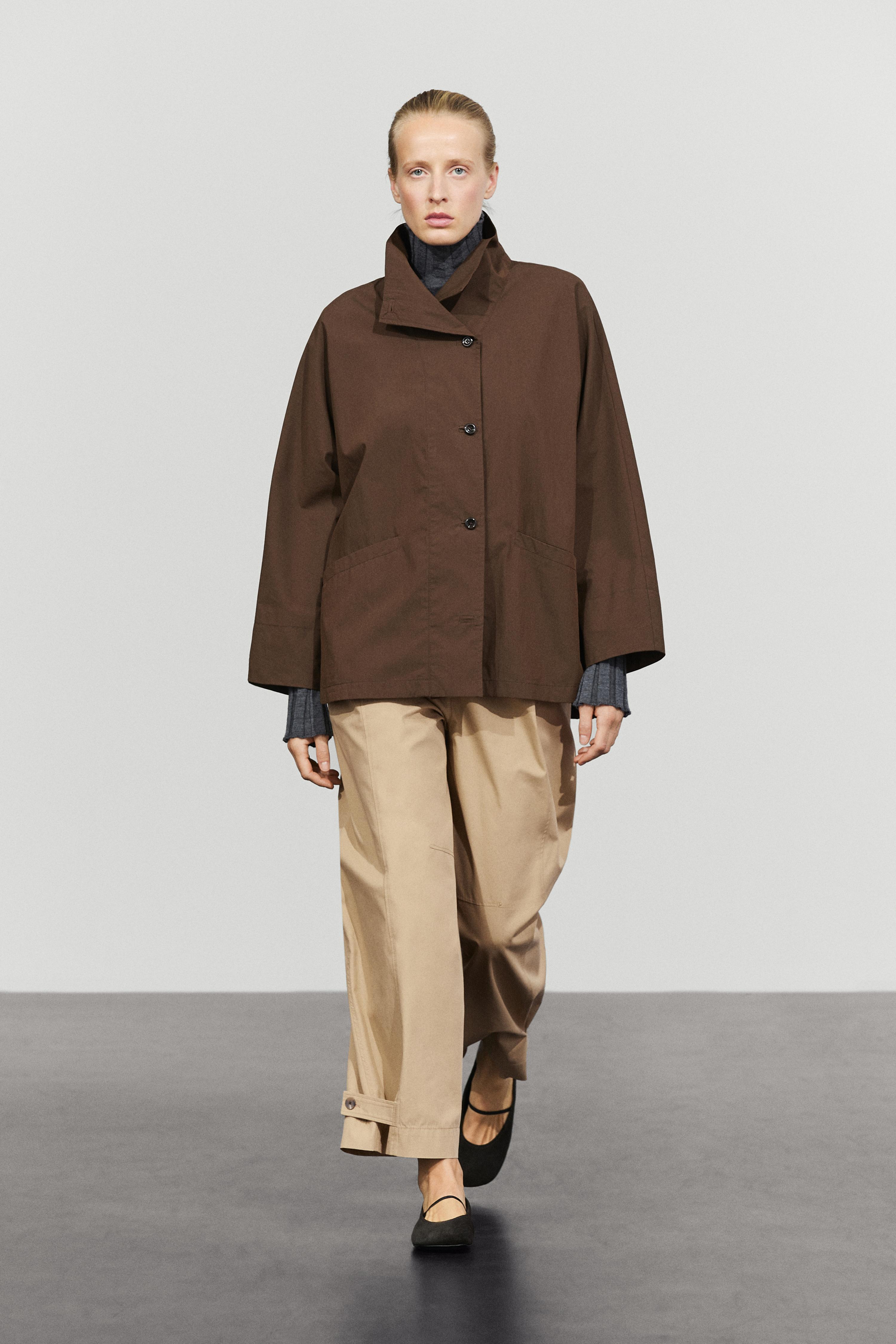 Cape jacket with collar detail
