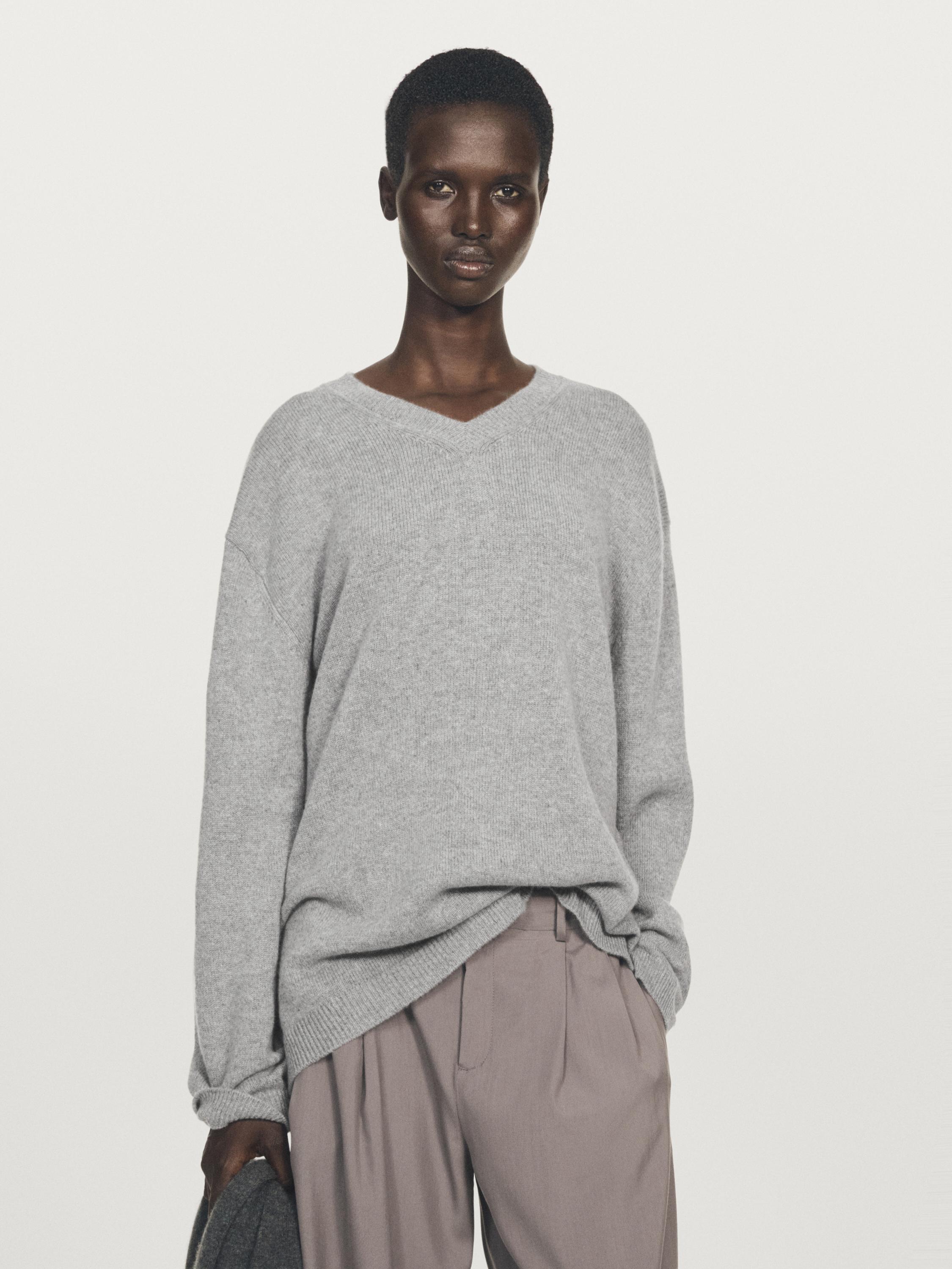 Jersey oversize cuello pico 100% cashmere