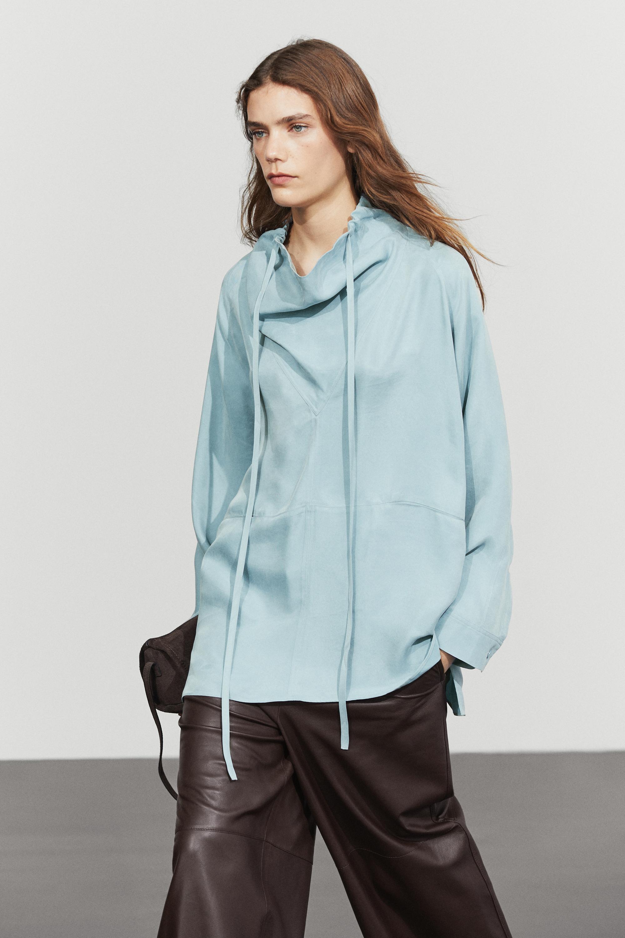 Flowing shirt with high collar and drawstring detail — GREY BLUE