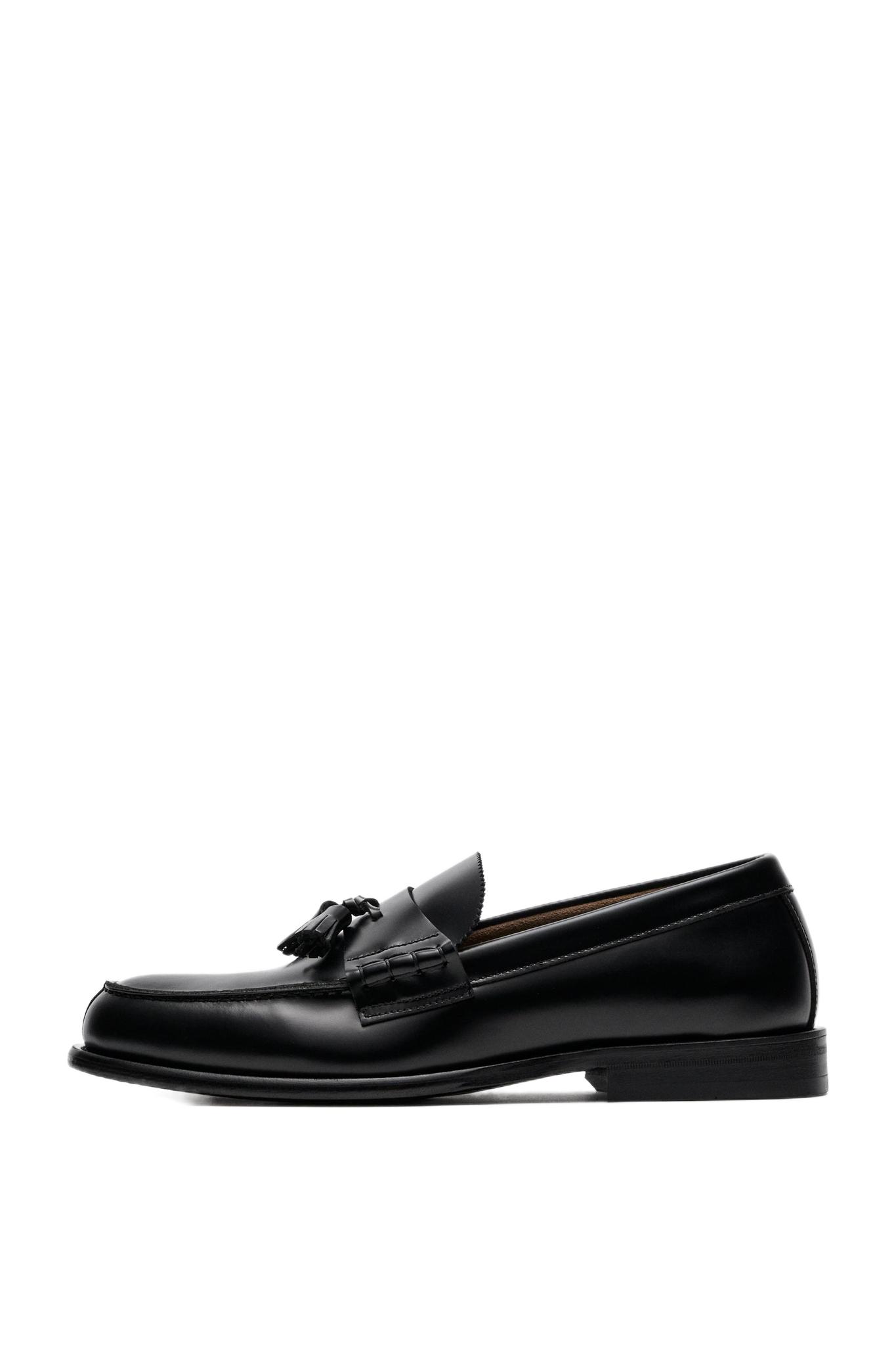 Leather tassel loafer — BLACK