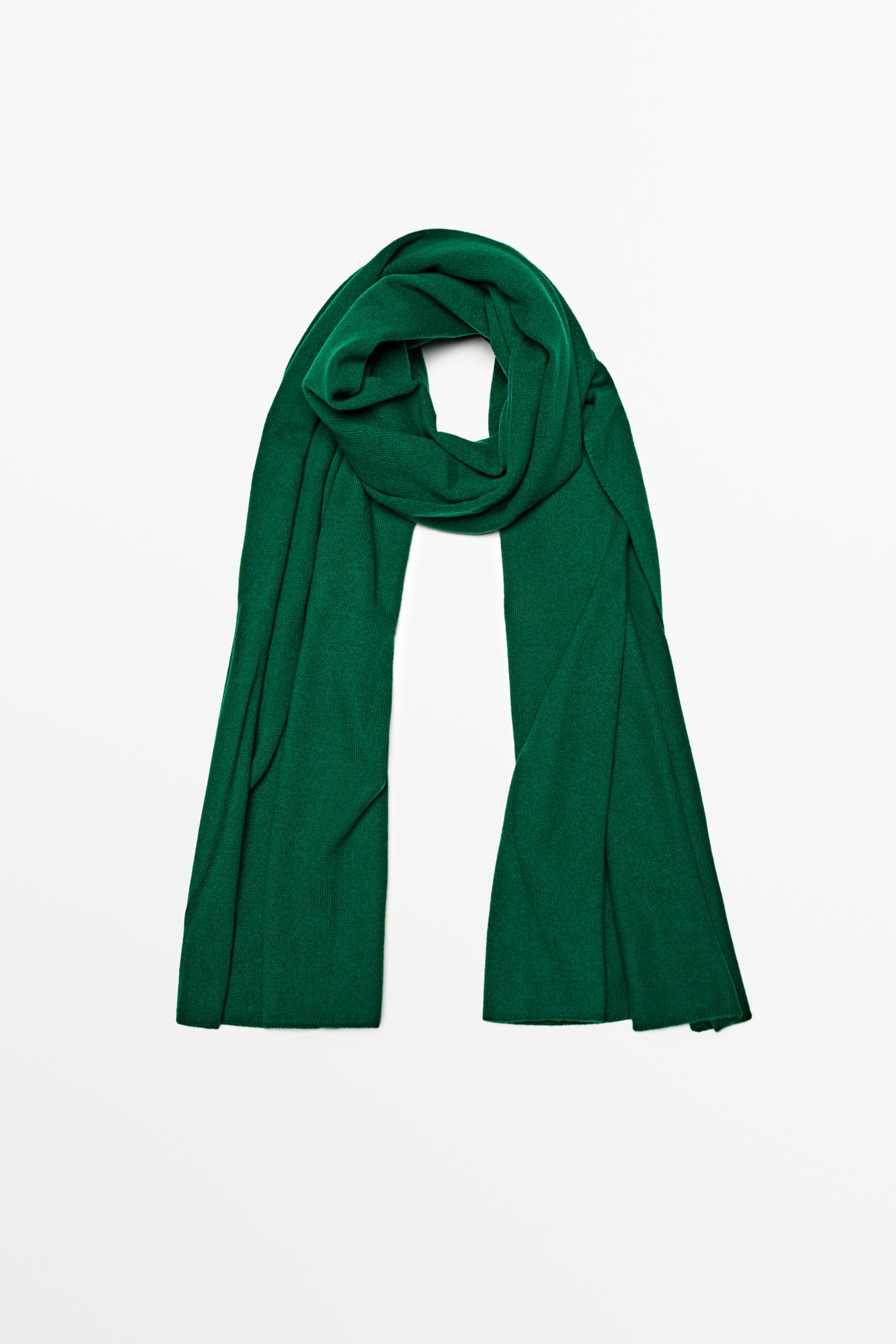 Wool-cashmere blend smooth fine knit scarf
