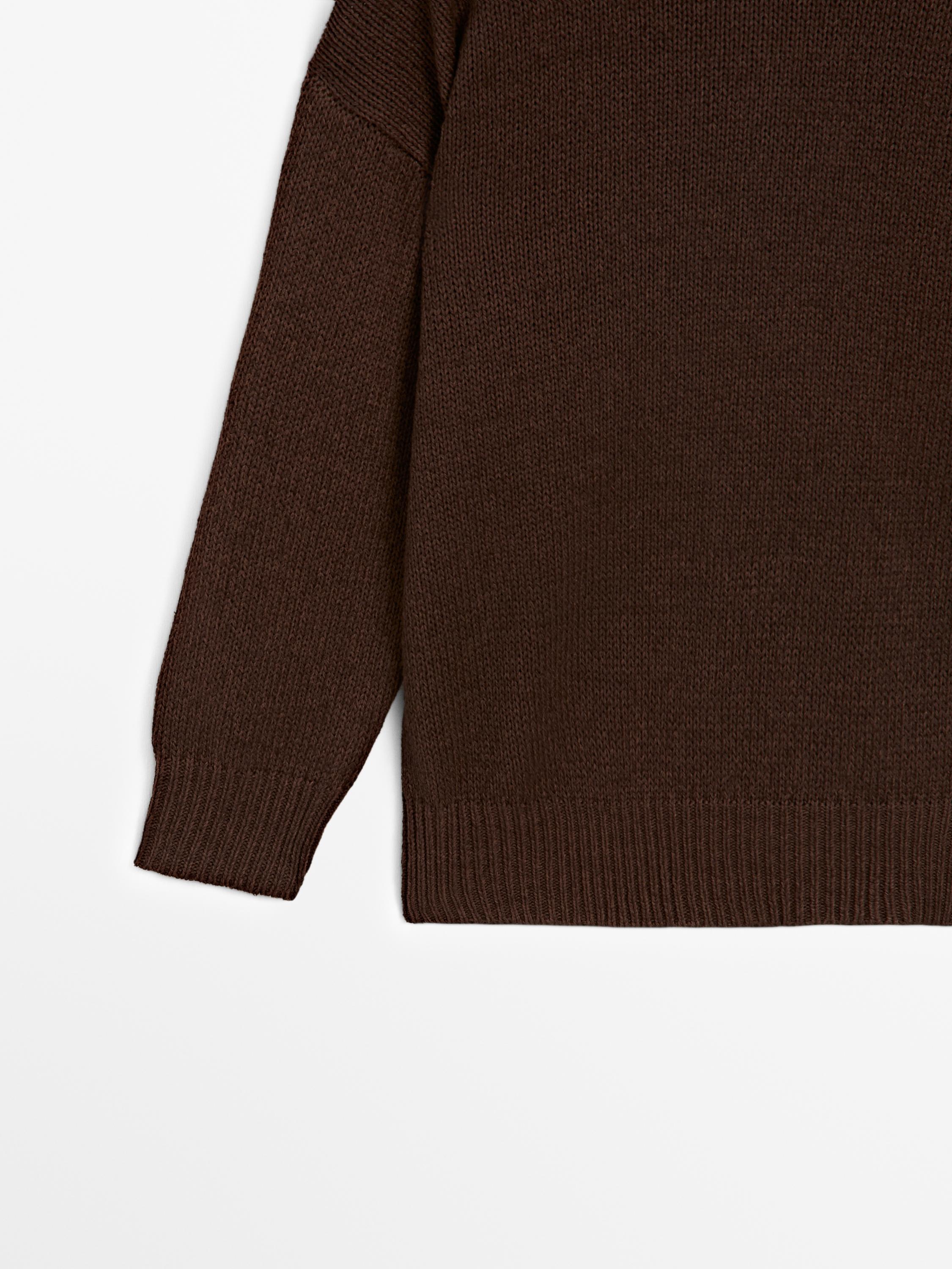 Knitted pullover round neck linen blend