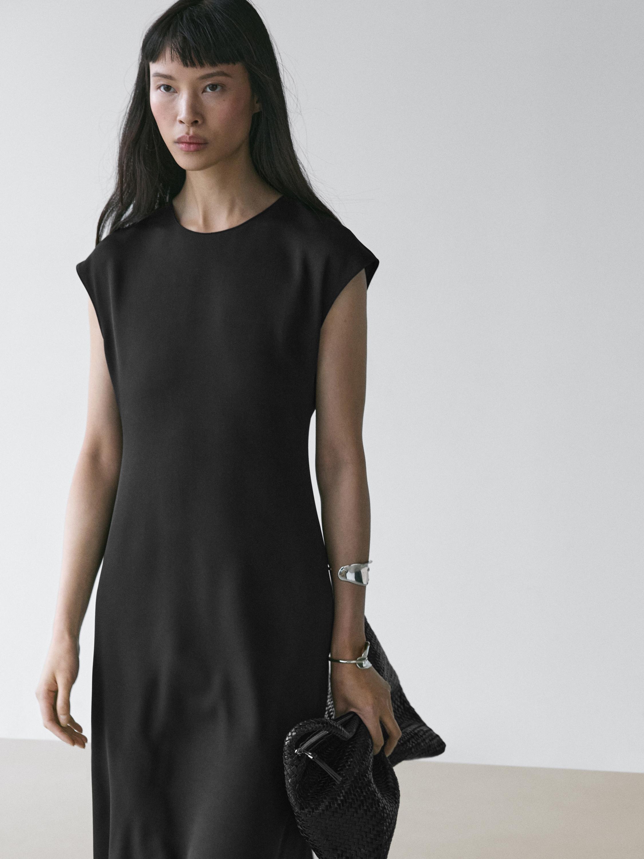 Flowing short sleeve dress — BLACK
