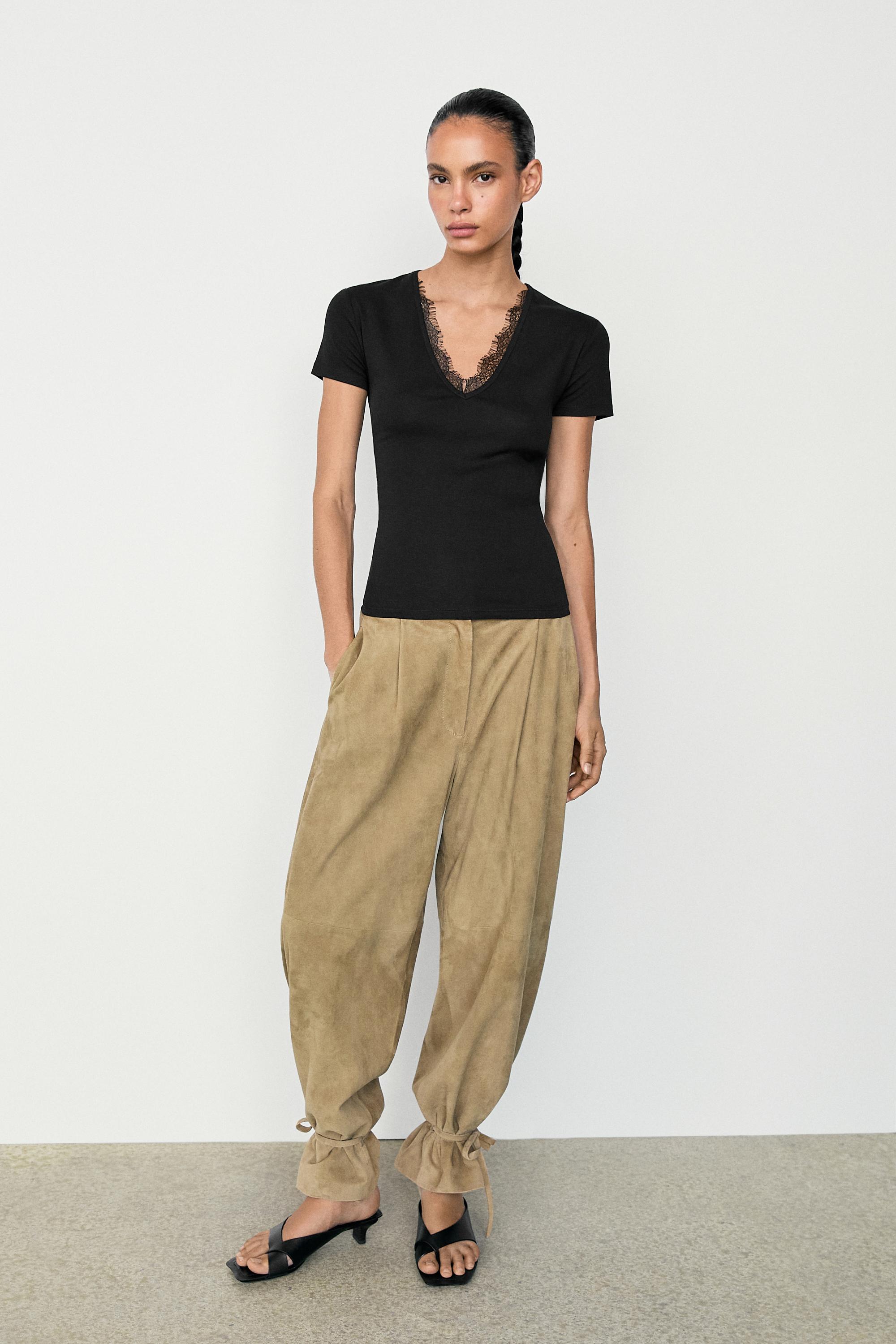 Lace-detail V-neck T-shirt — BLACK