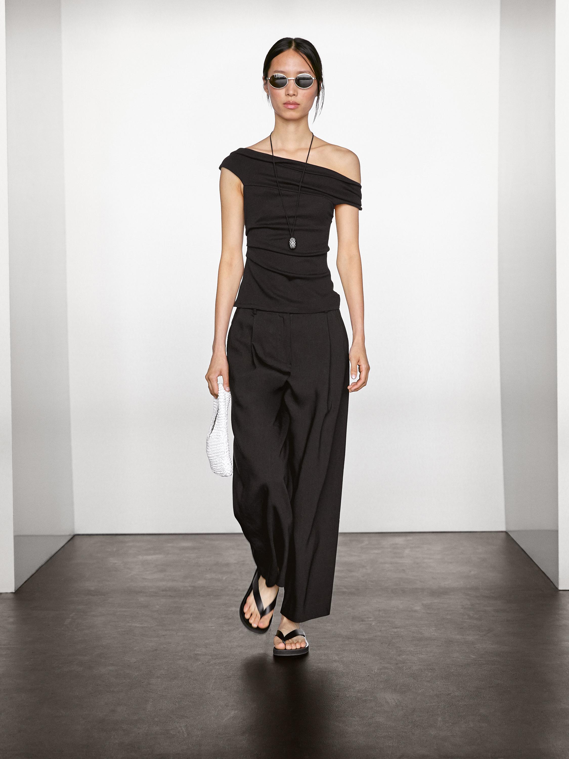 Flowing linen blend trousers with darts