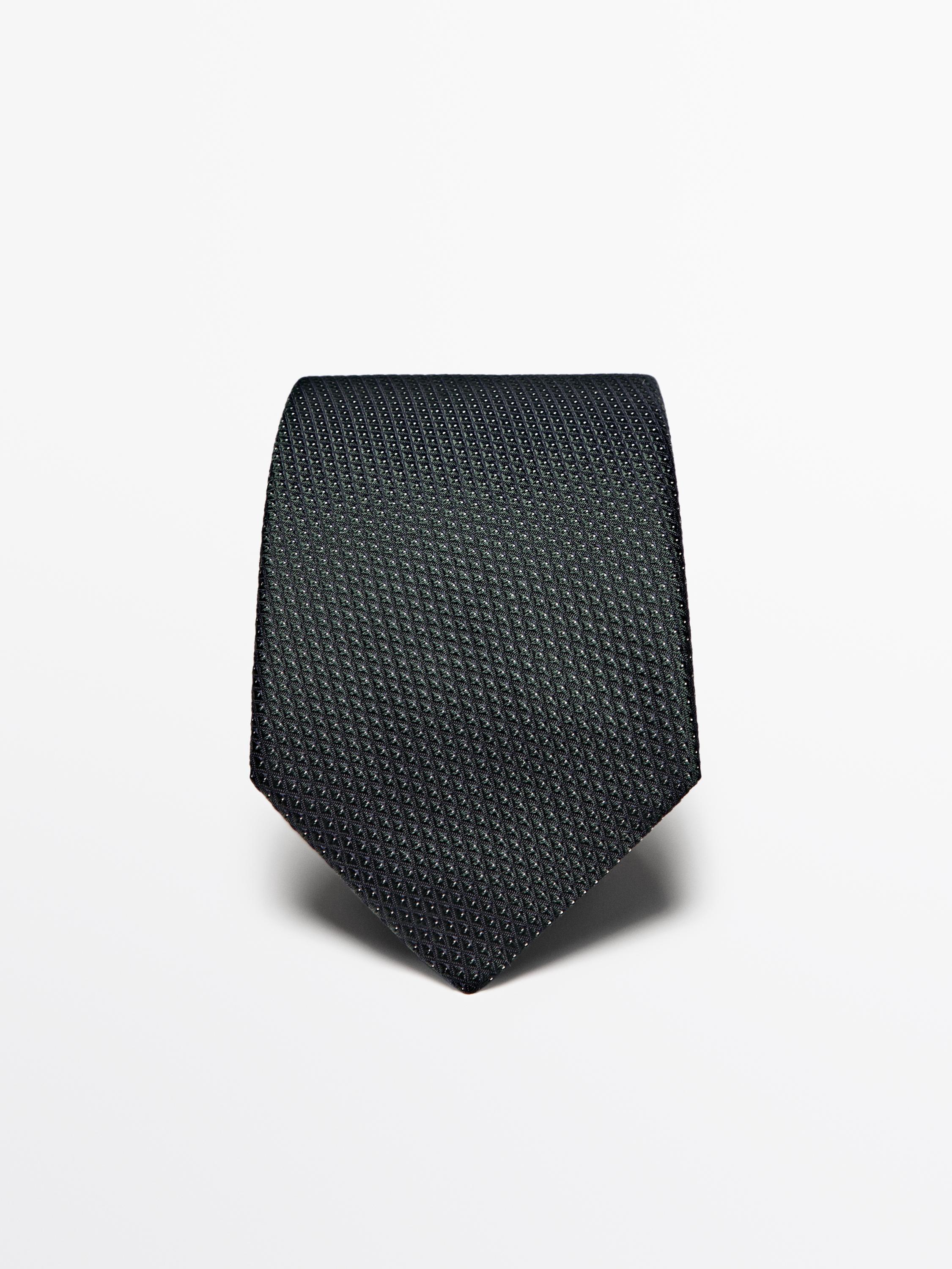 100% mulberry silk tie