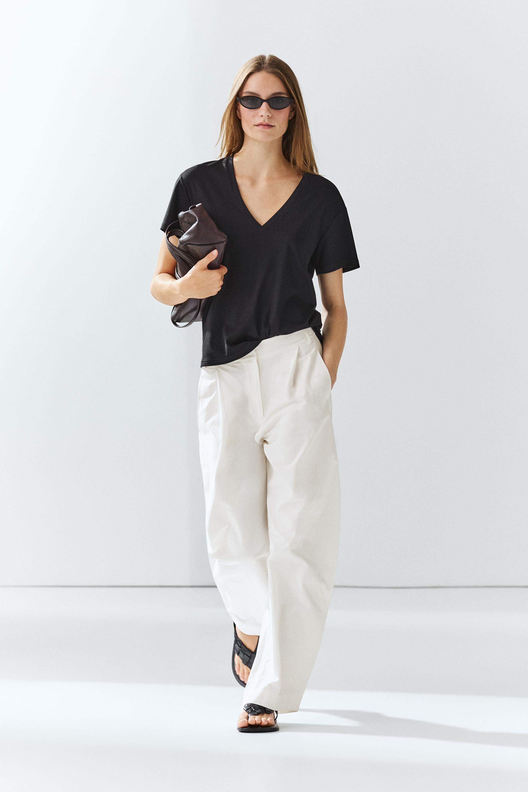 Flowing V-neck T-shirt — BLACK