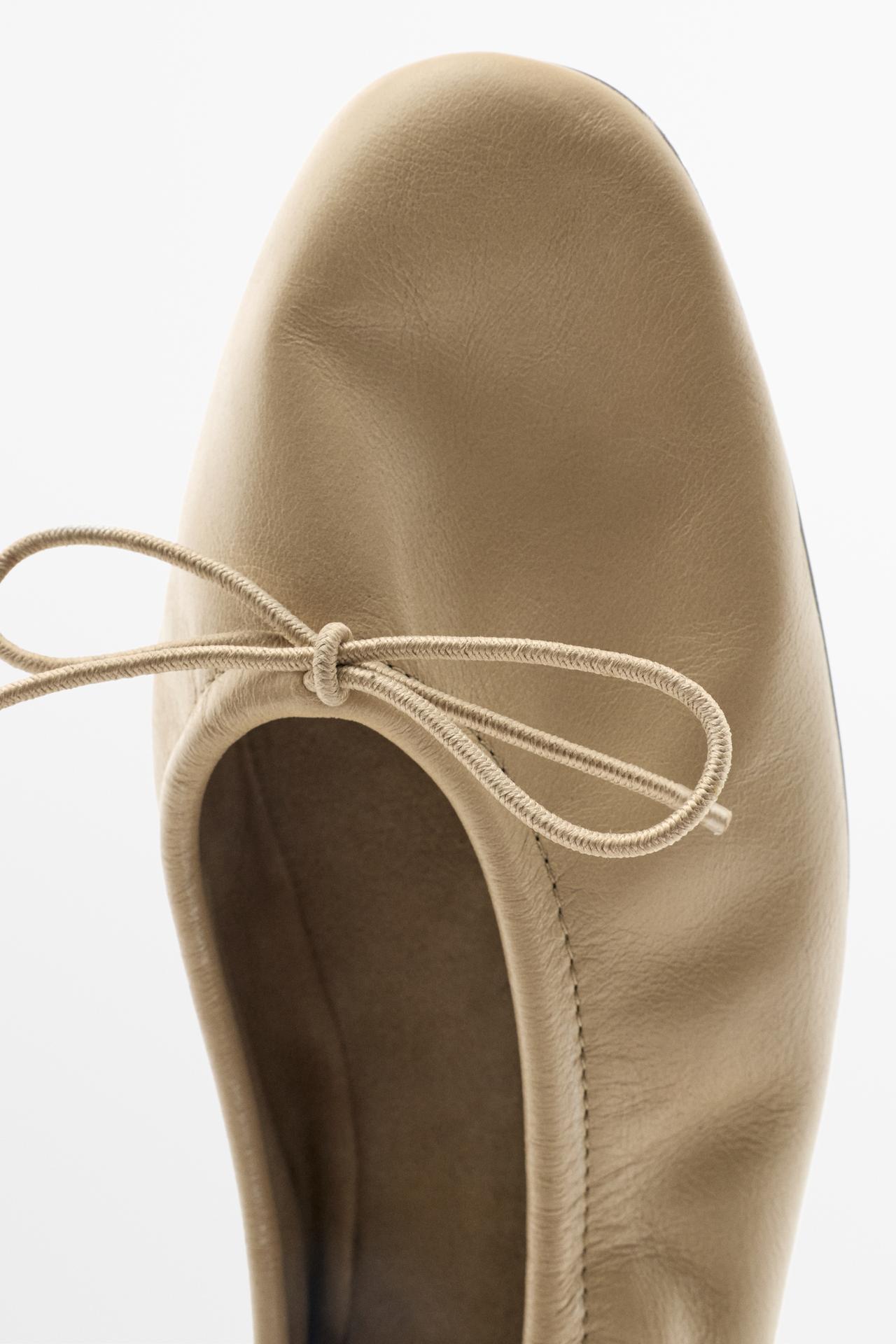 Ruched bow leather ballet flat — BEIGE