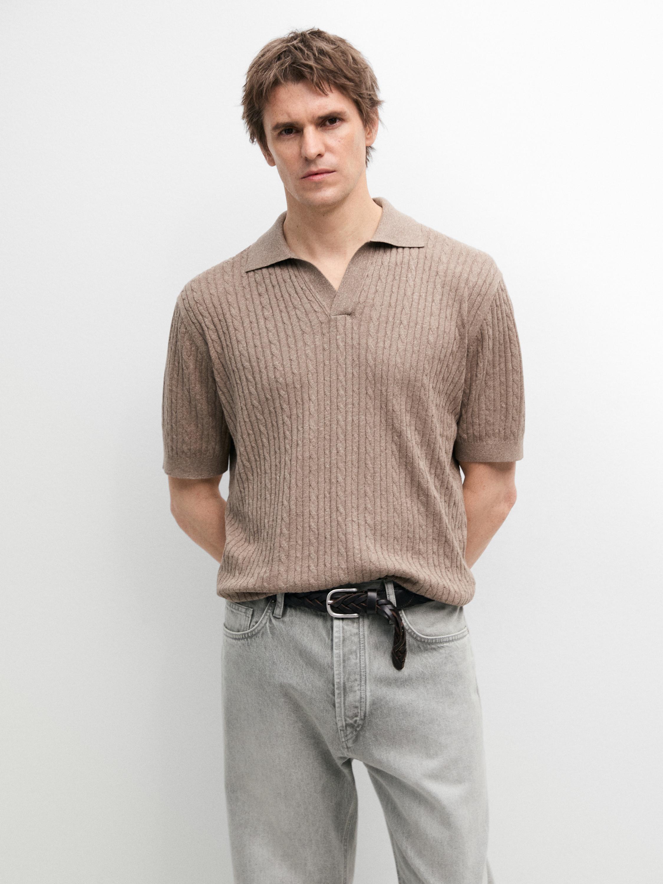Short sleeve knit polo shirt with cable-knit detail — PALE KHAKI