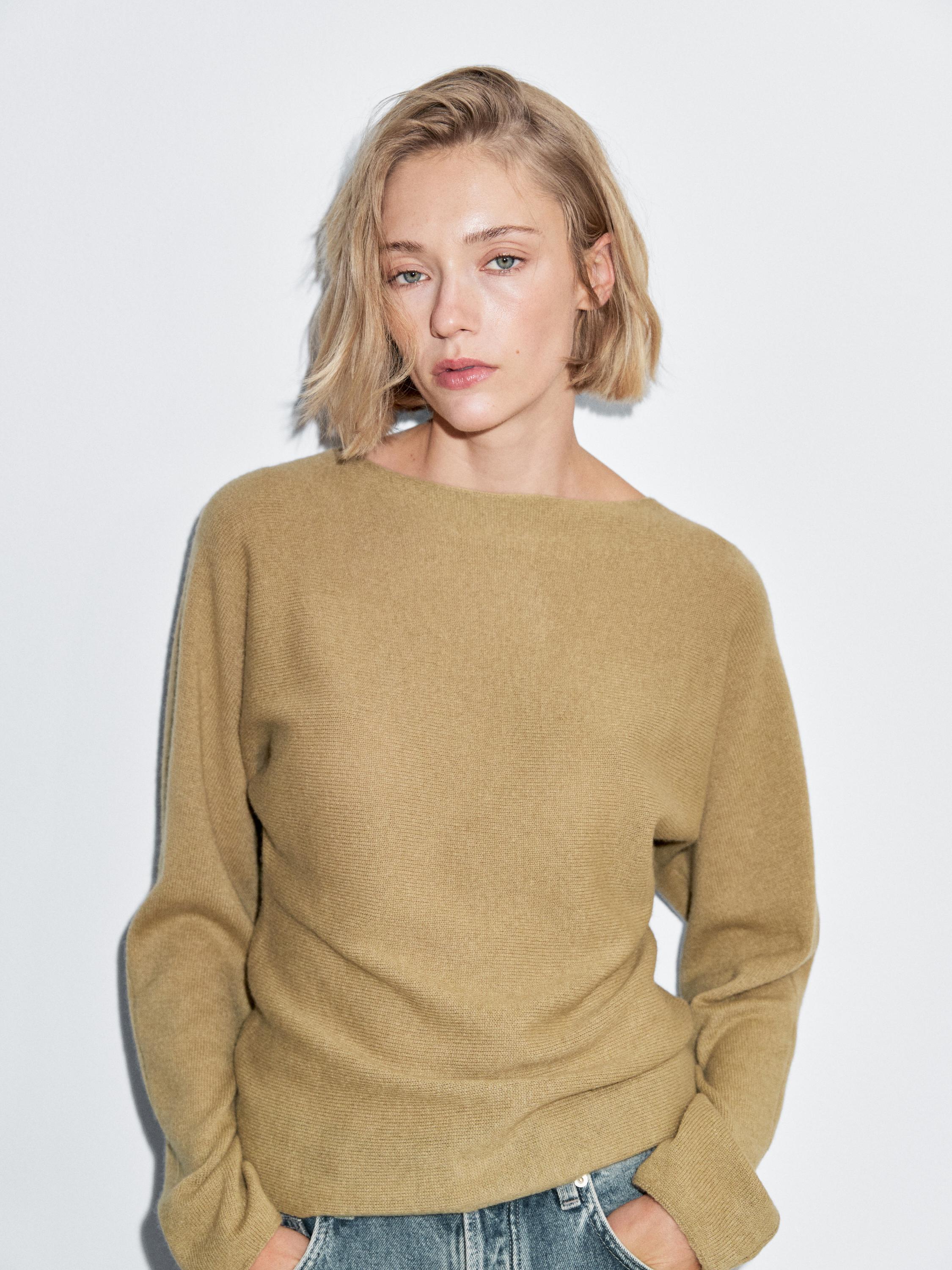 Boat neck knit sweater