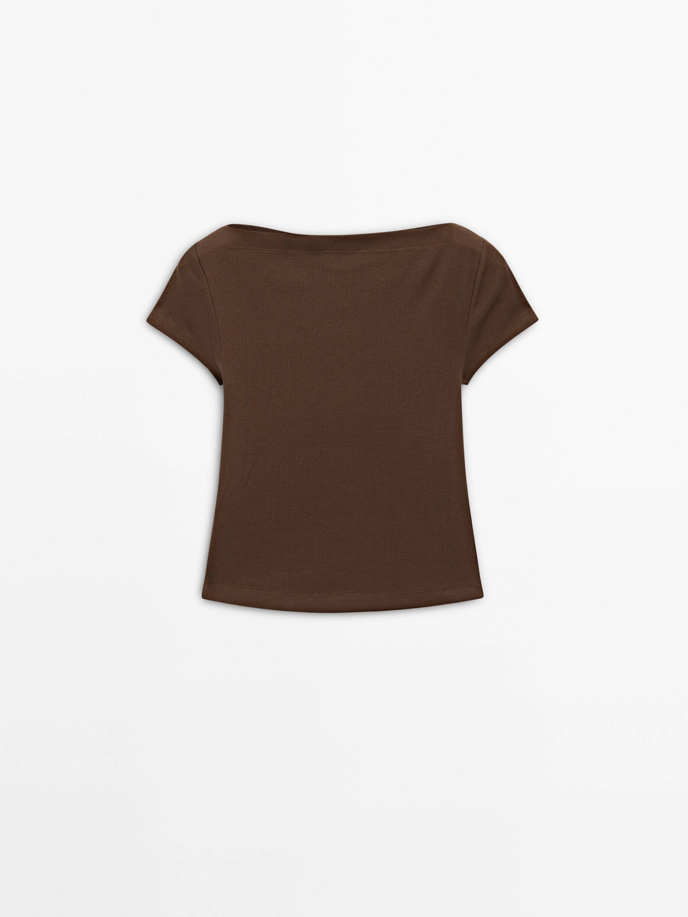 100% cotton ribbed T-shirt