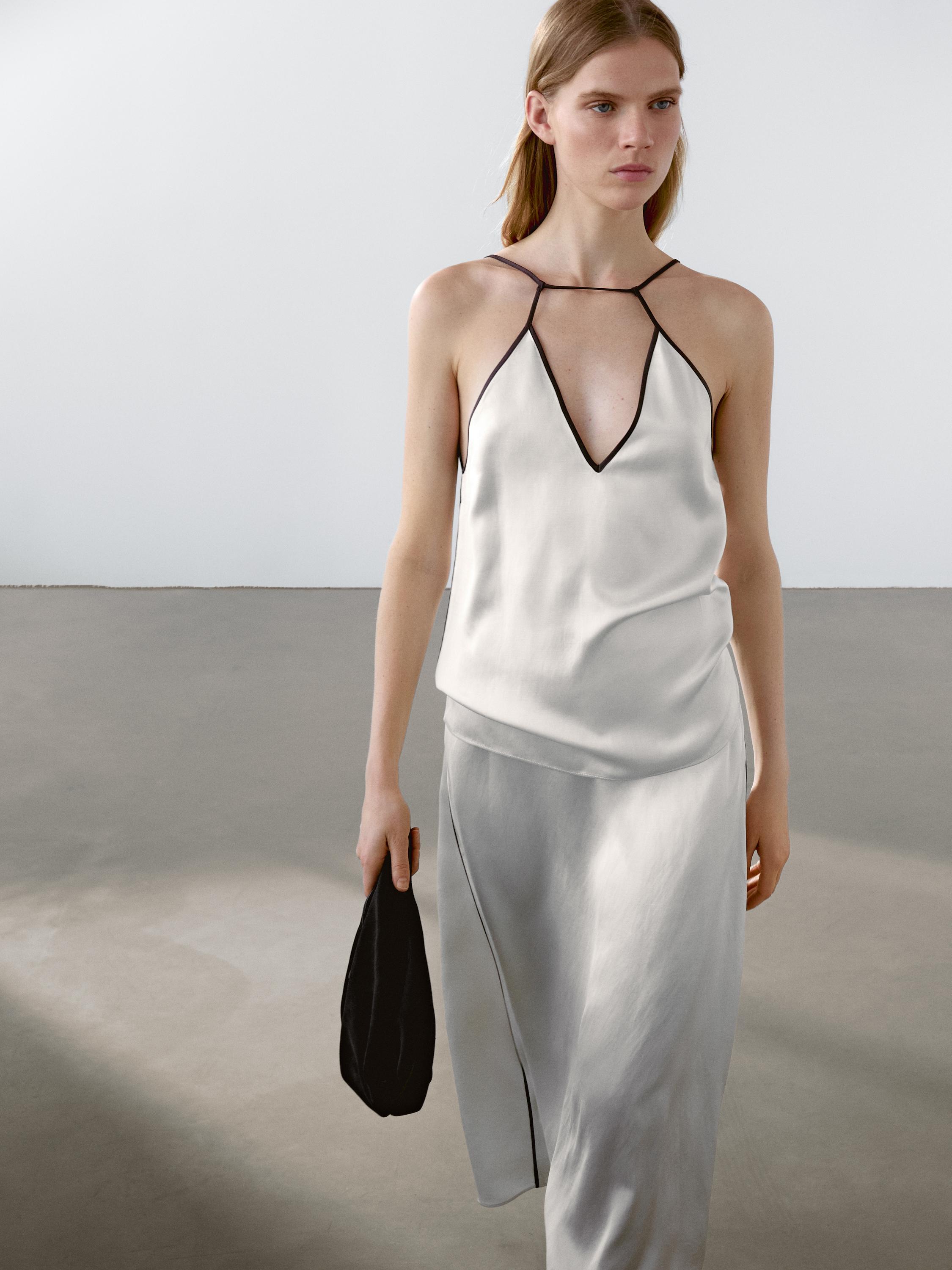 Top encolure américaine satiné liserés