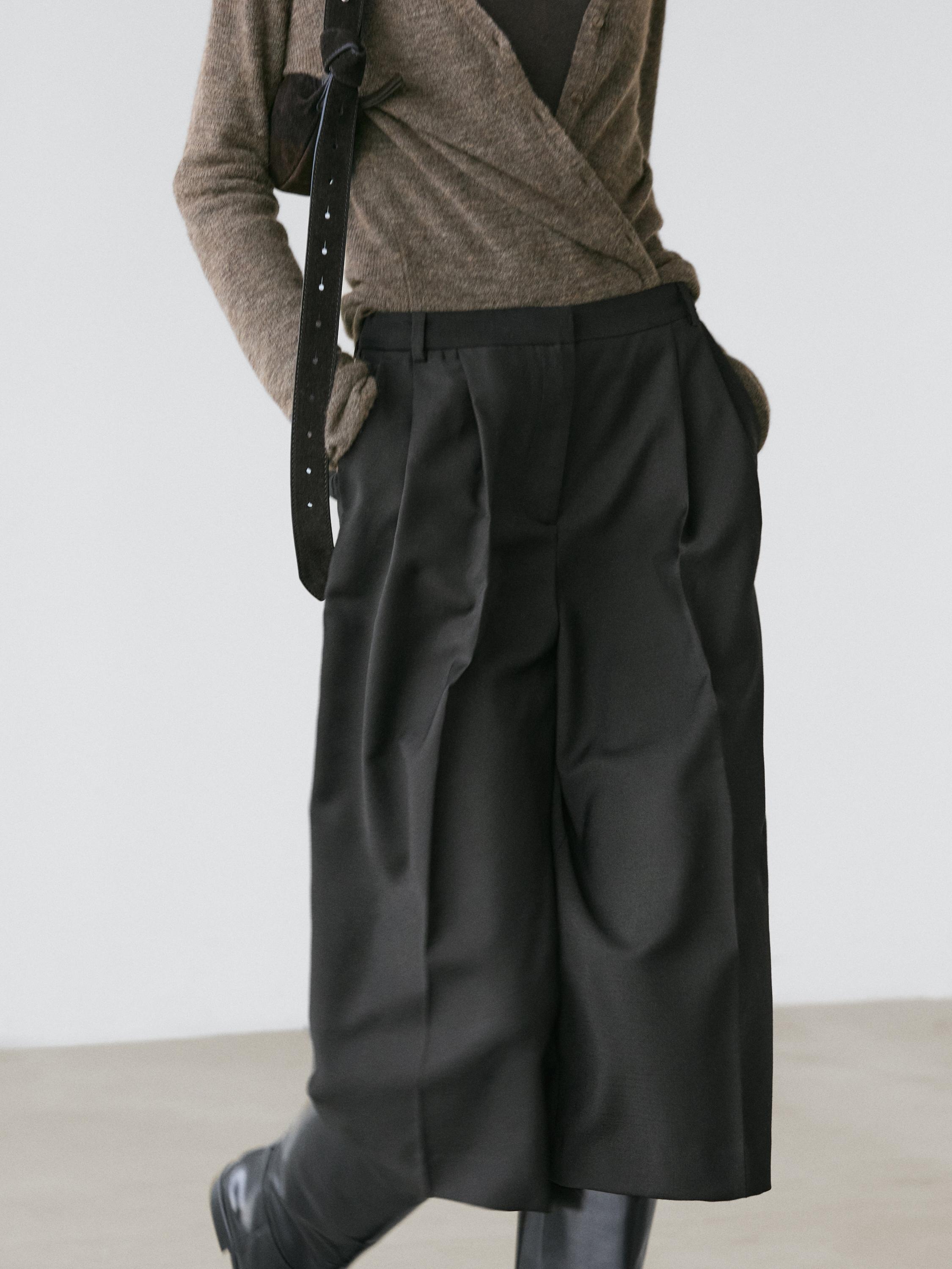 شورت برمودا طويل صوف 100%