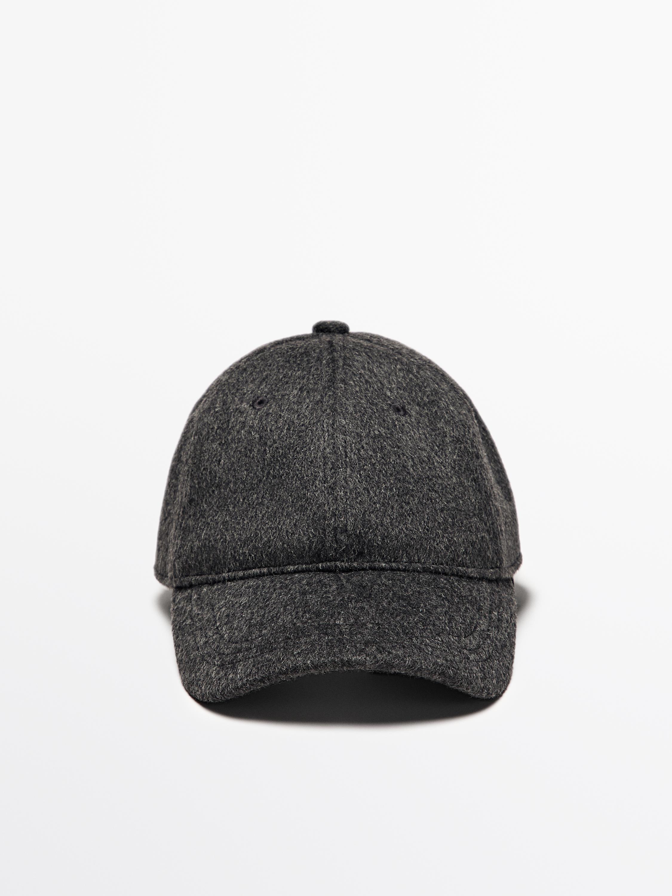 Кепка из рельефного фетра