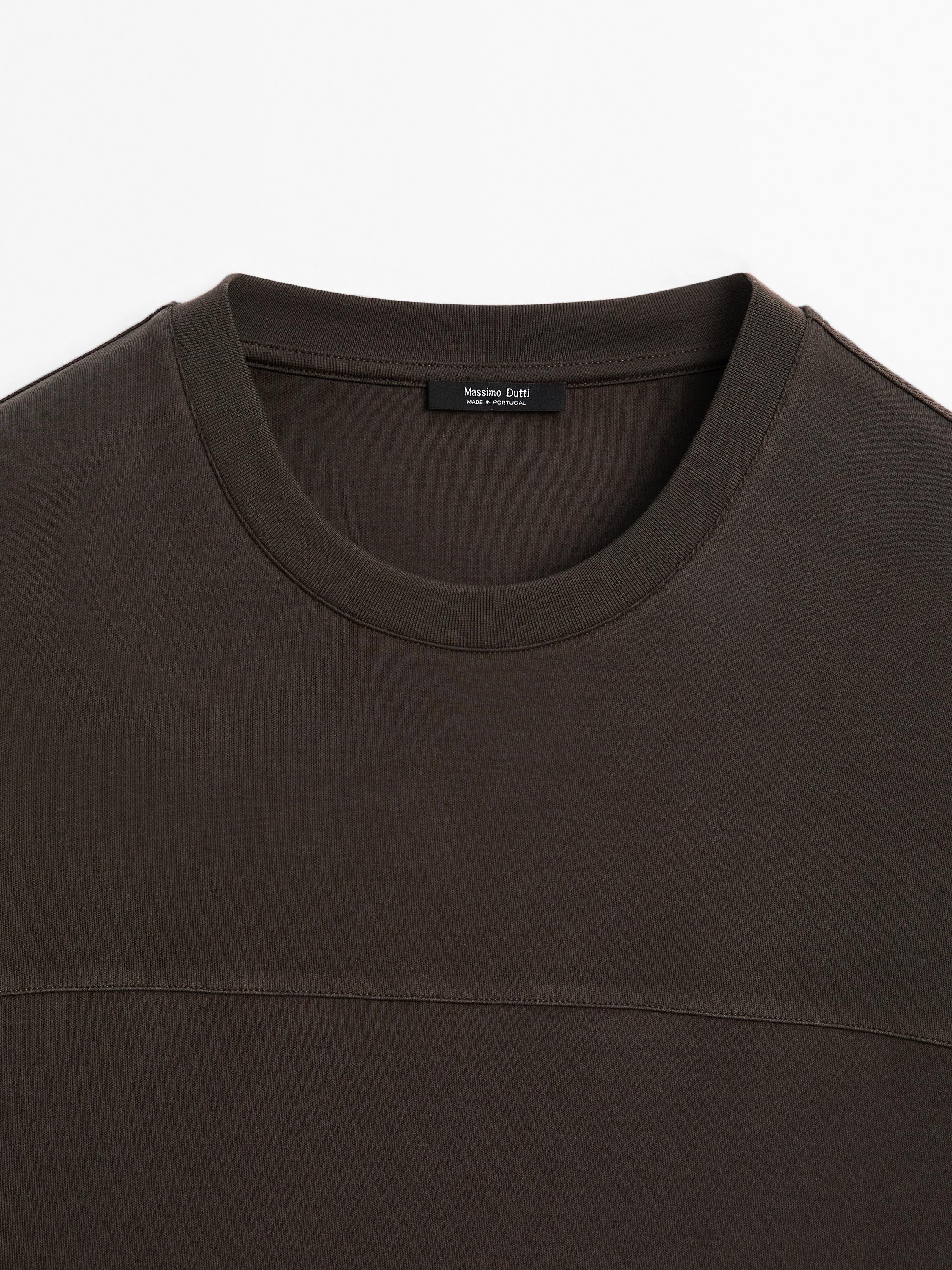 100% cotton T-shirt with seam detail