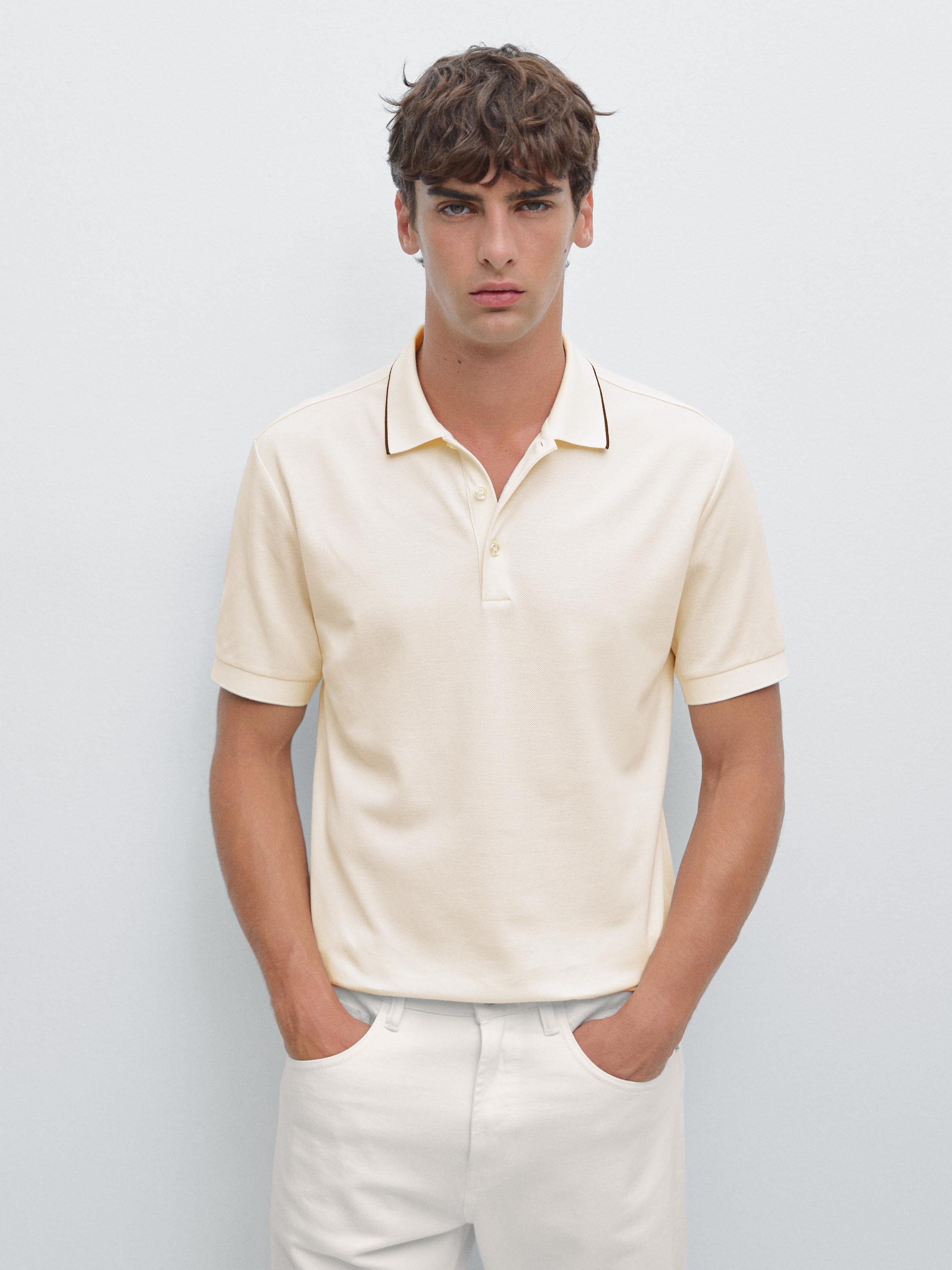 Polo short sleeve collar detail