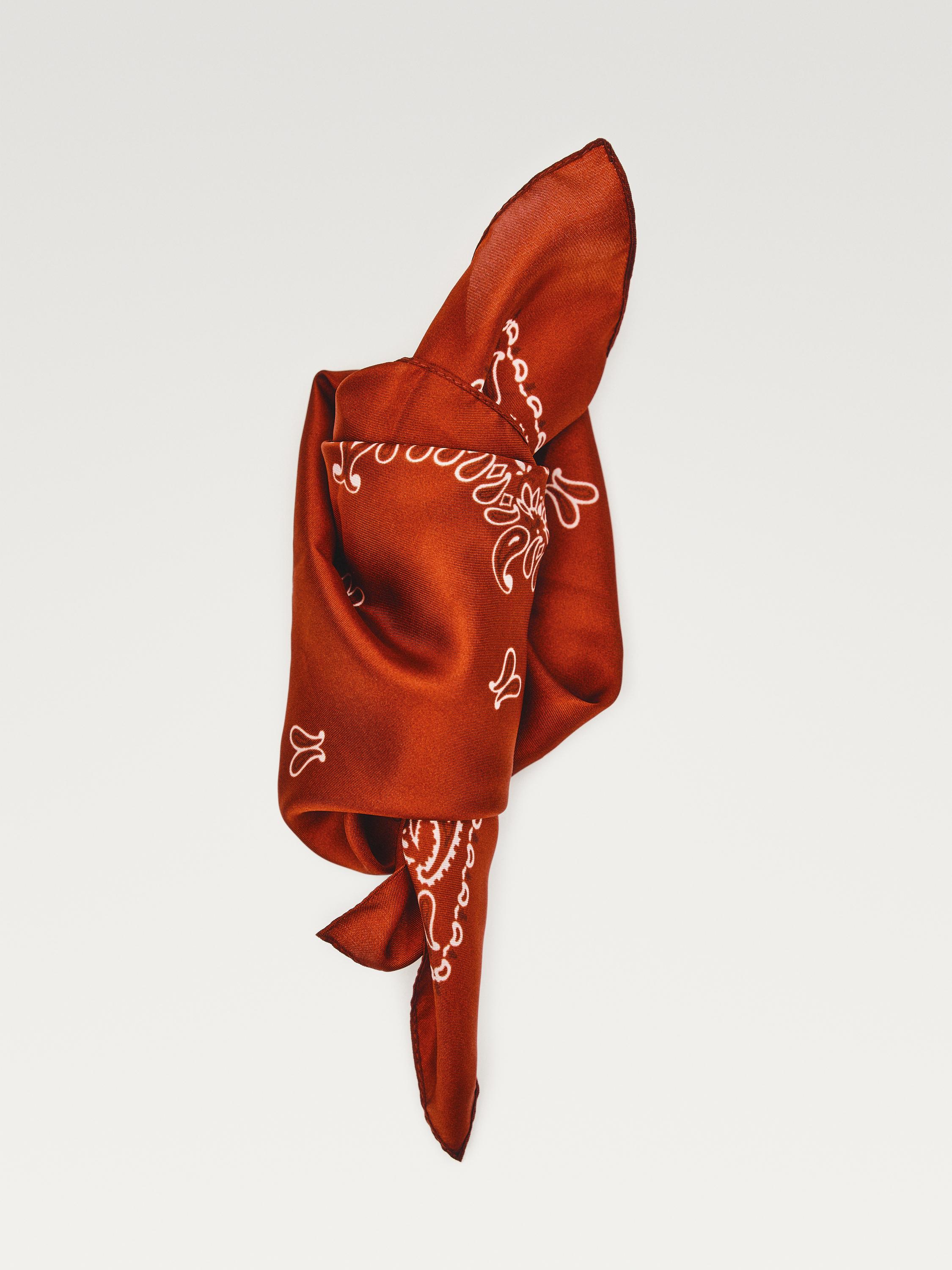 Bandana pasley print 100% silk