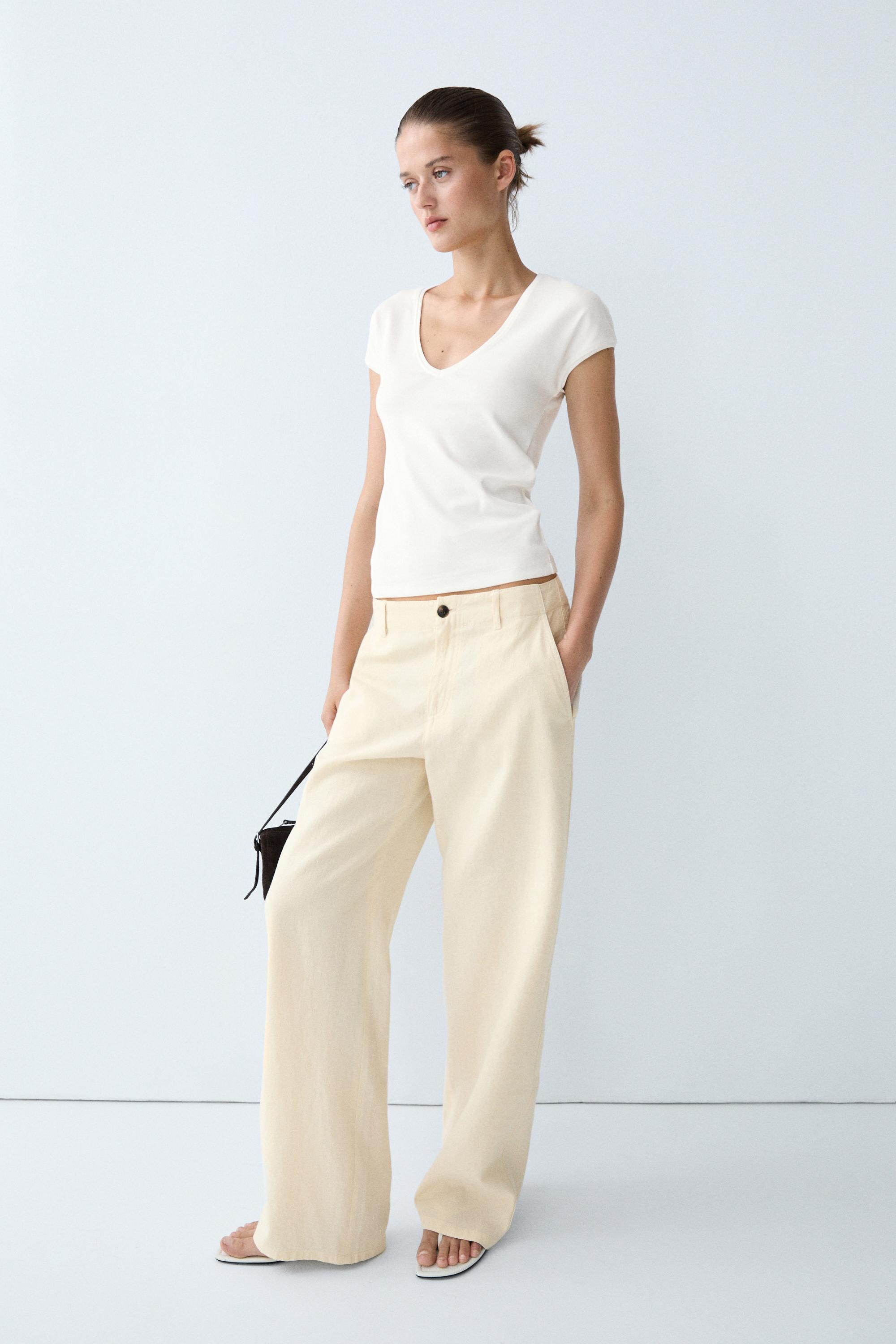 V-neck T-shirt — Off white