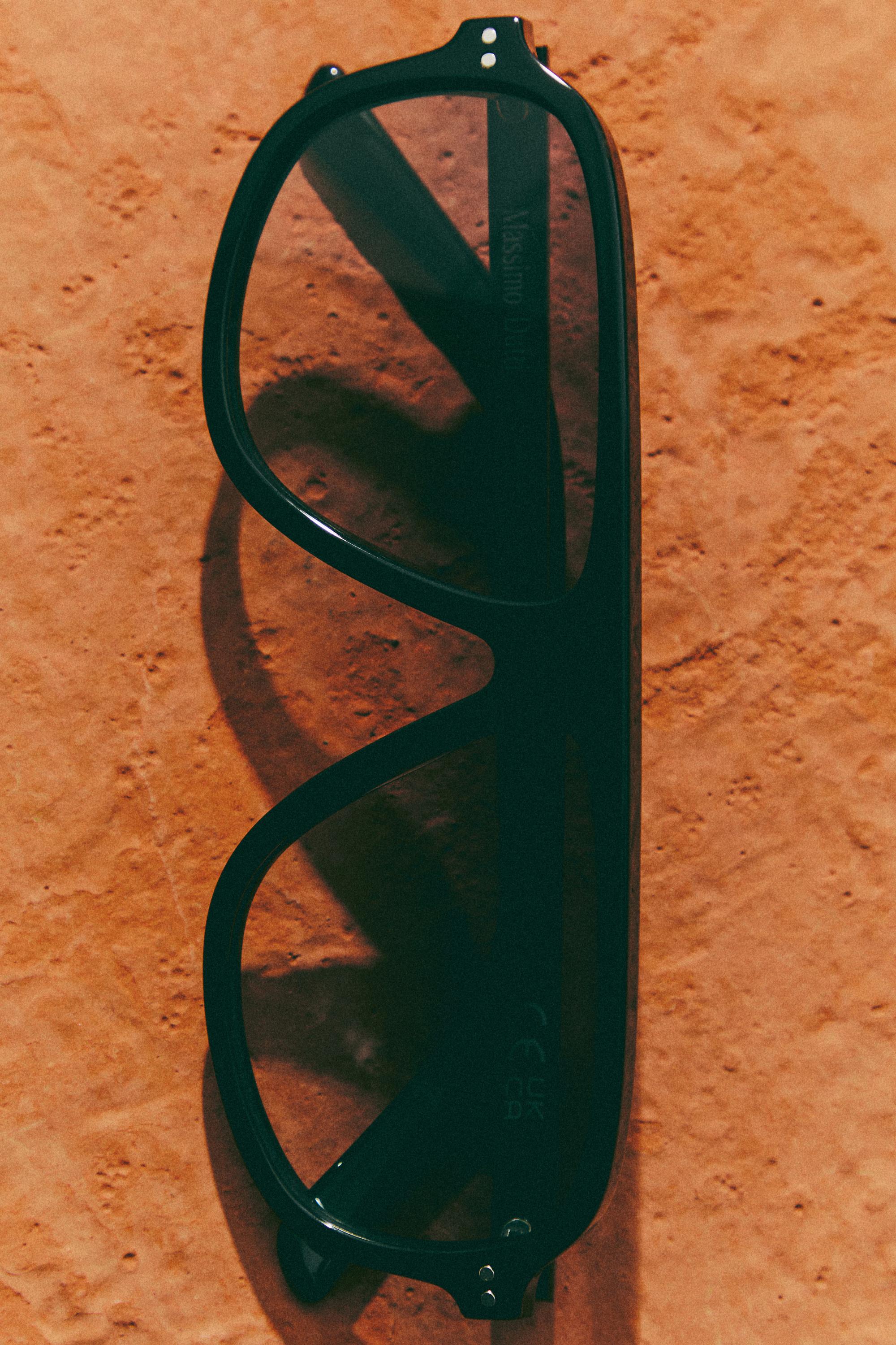 Aviator sunglasses — BLACK