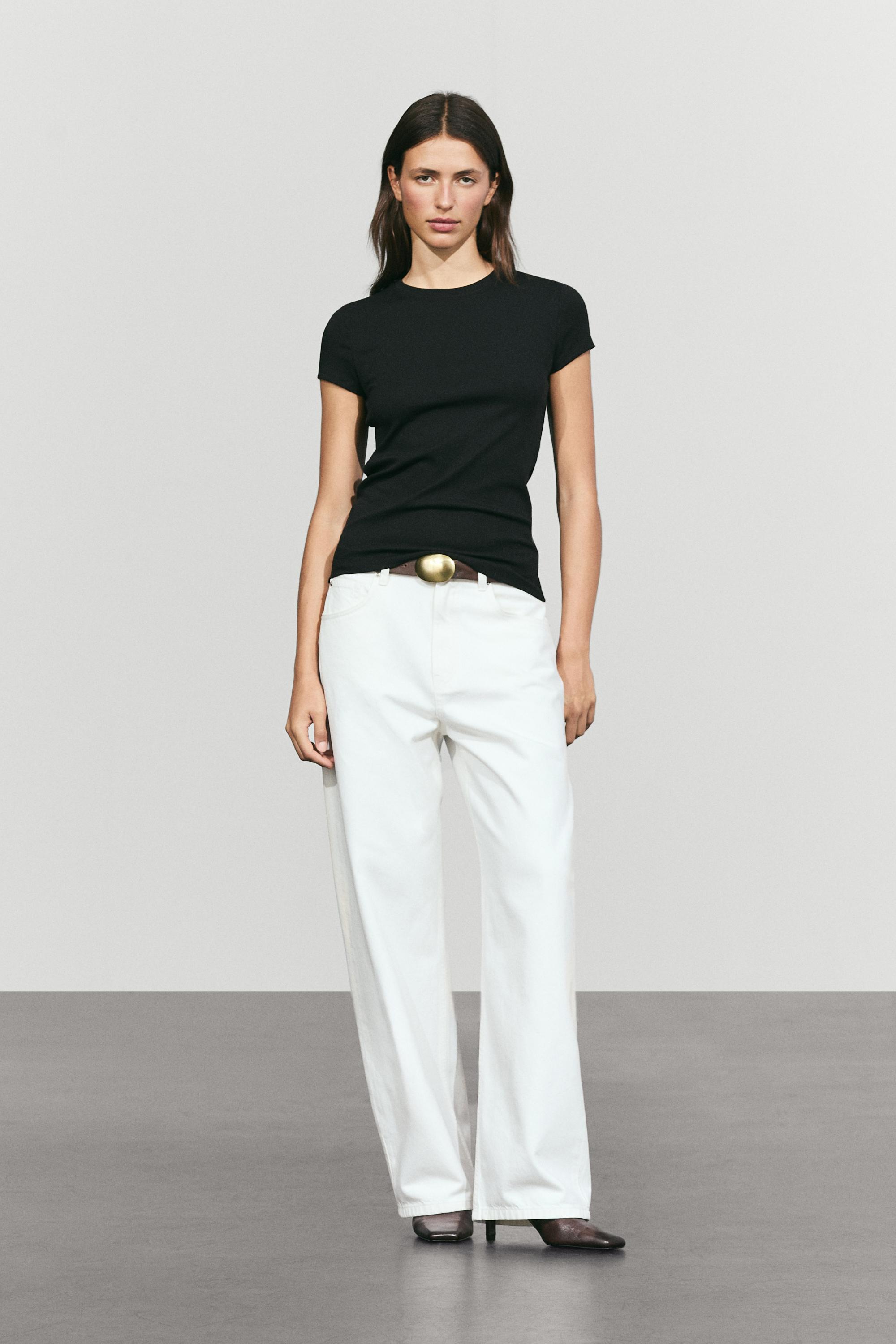 Short sleeve slim fit T-shirt — BLACK