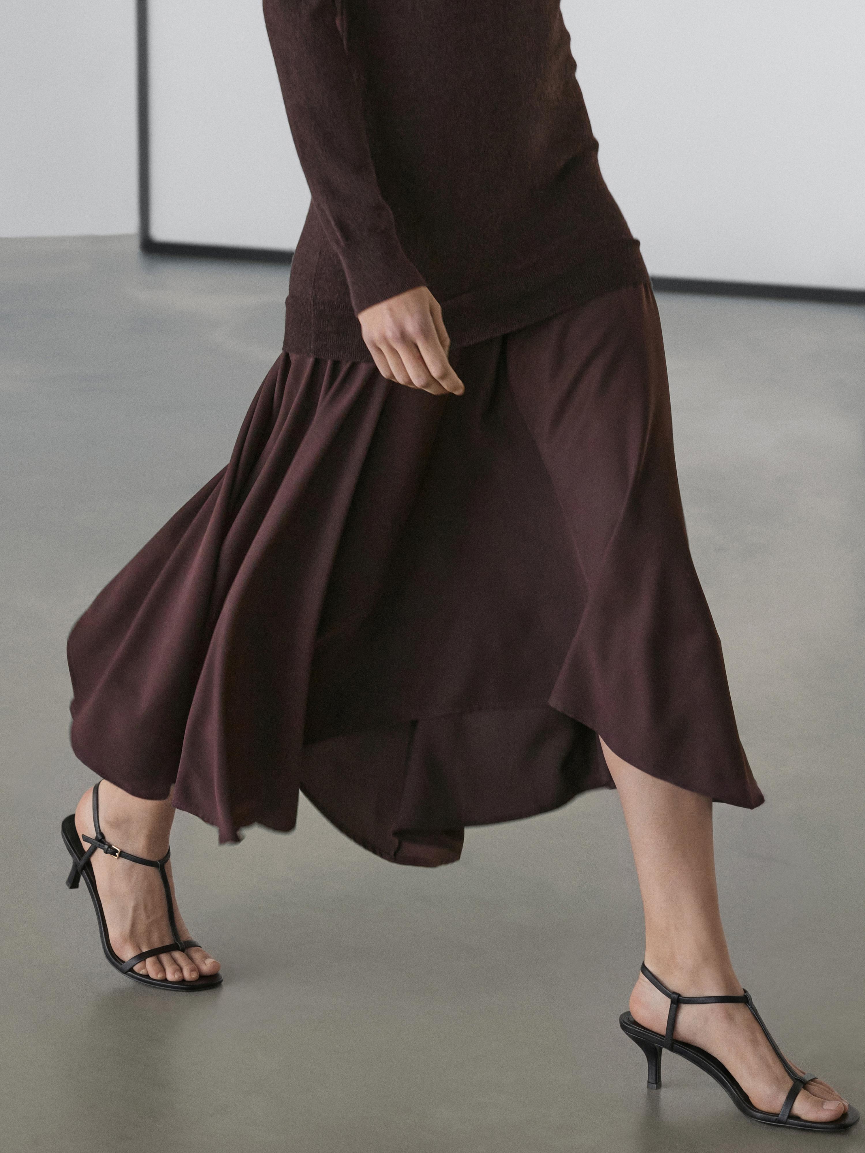 Wool blend knit dress with contrast detail — Chocolate