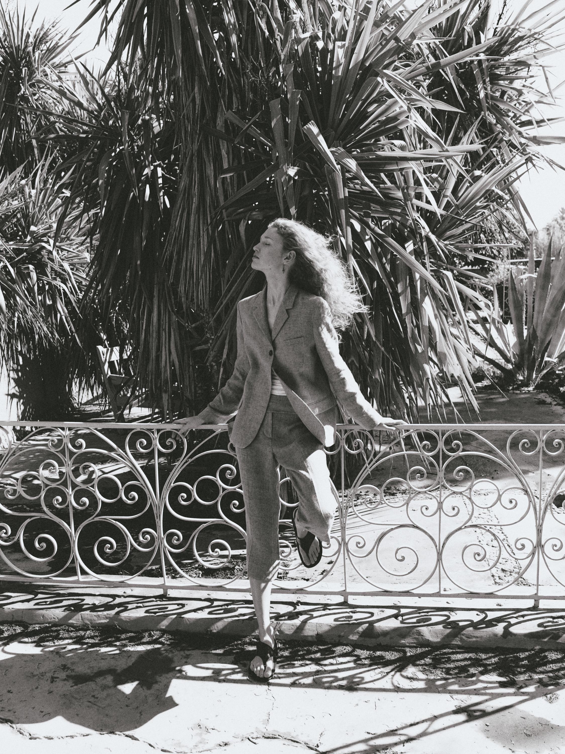 Linen melange capris — BEIGE