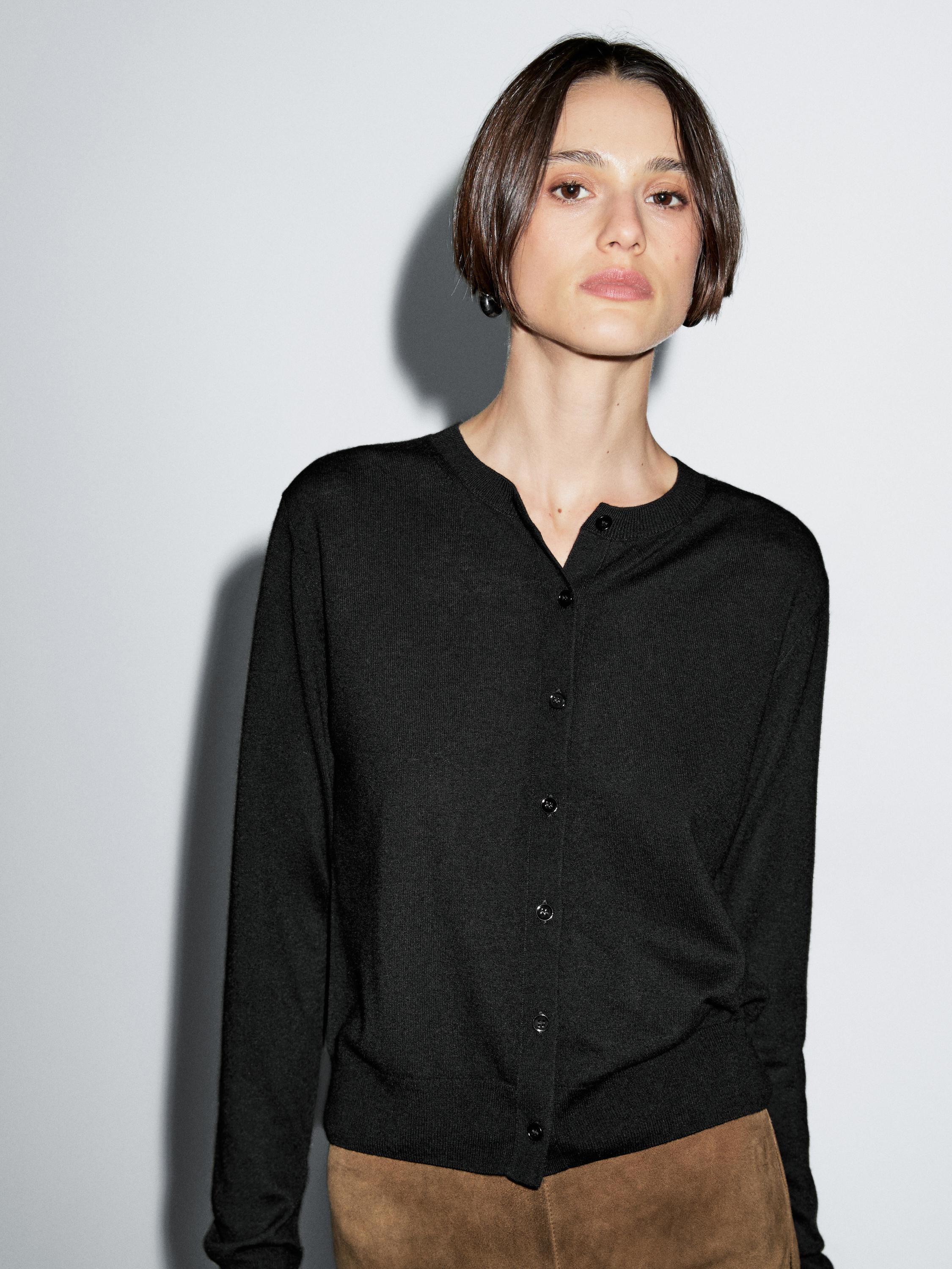 Wool blend knit cardigan with crew neck